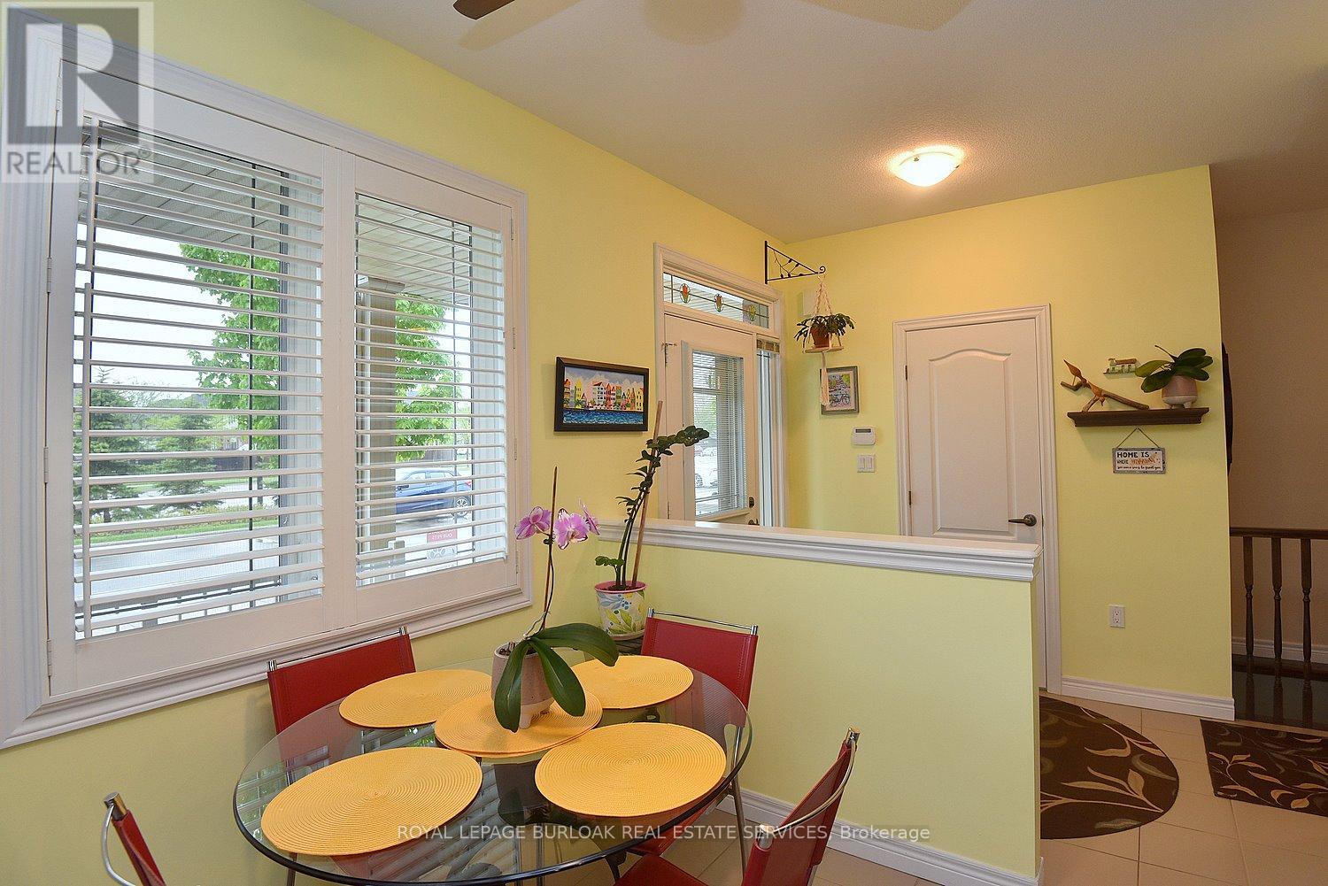 11 Ecker Lane, Hamilton, Ontario  L0R 1C0 - Photo 17 - X12168450
