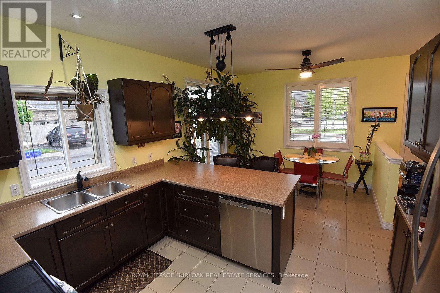 11 Ecker Lane, Hamilton, Ontario  L0R 1C0 - Photo 13 - X12168450