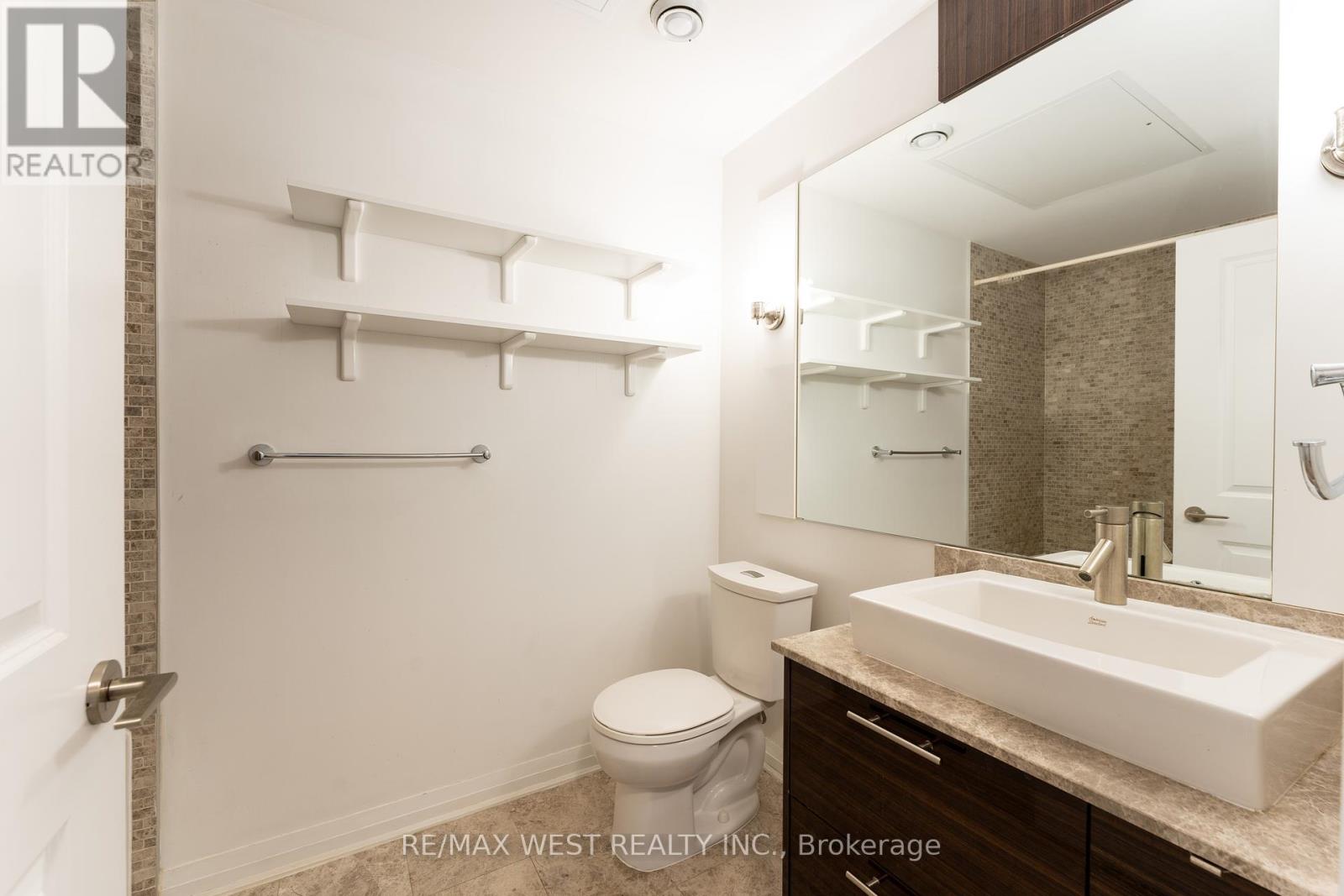 327 - 8 Mercer Street, Toronto (Waterfront Communities), Ontario  M5V 0C4 - Photo 12 - C12218702