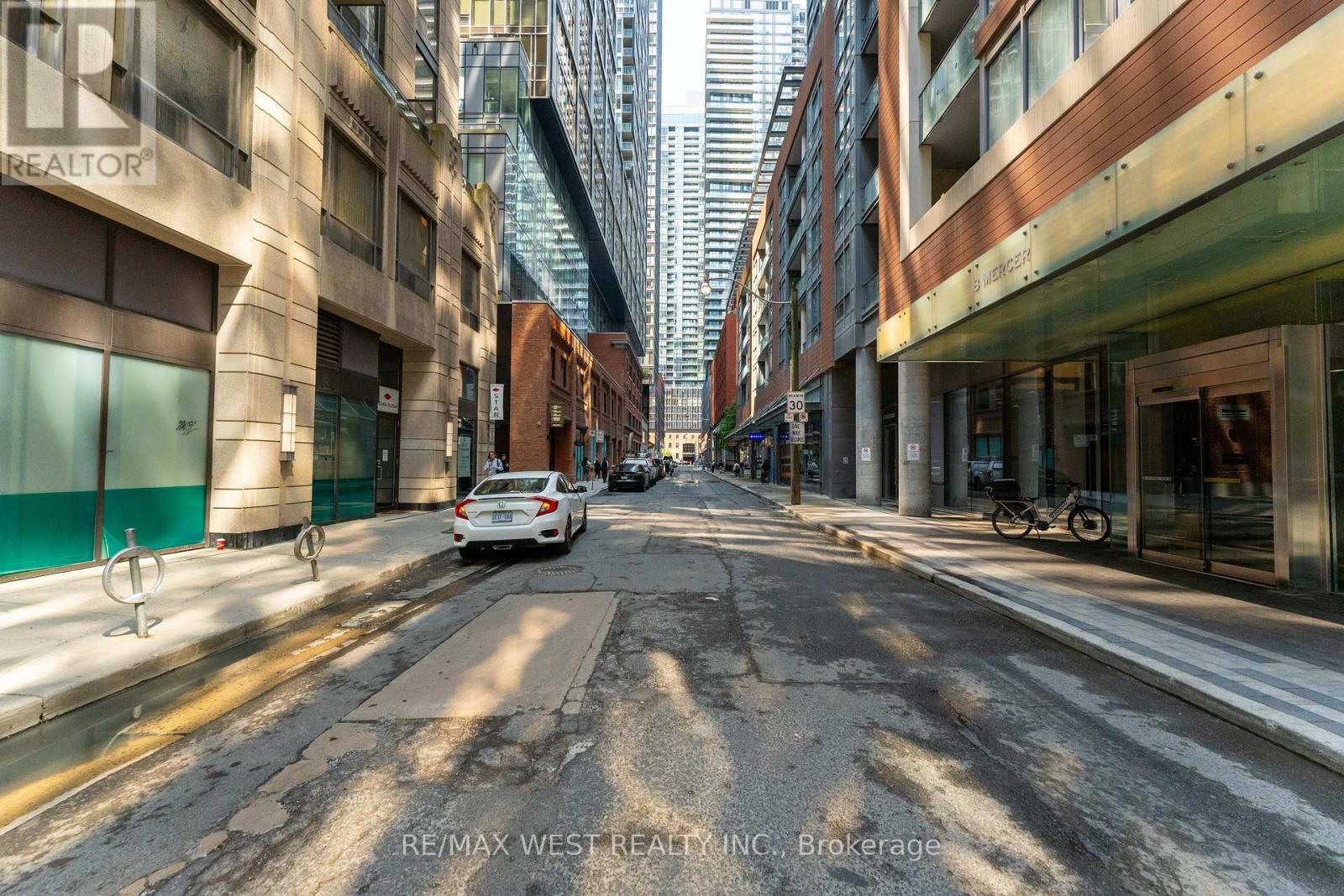 327 - 8 Mercer Street, Toronto (Waterfront Communities), Ontario  M5V 0C4 - Photo 24 - C12218702