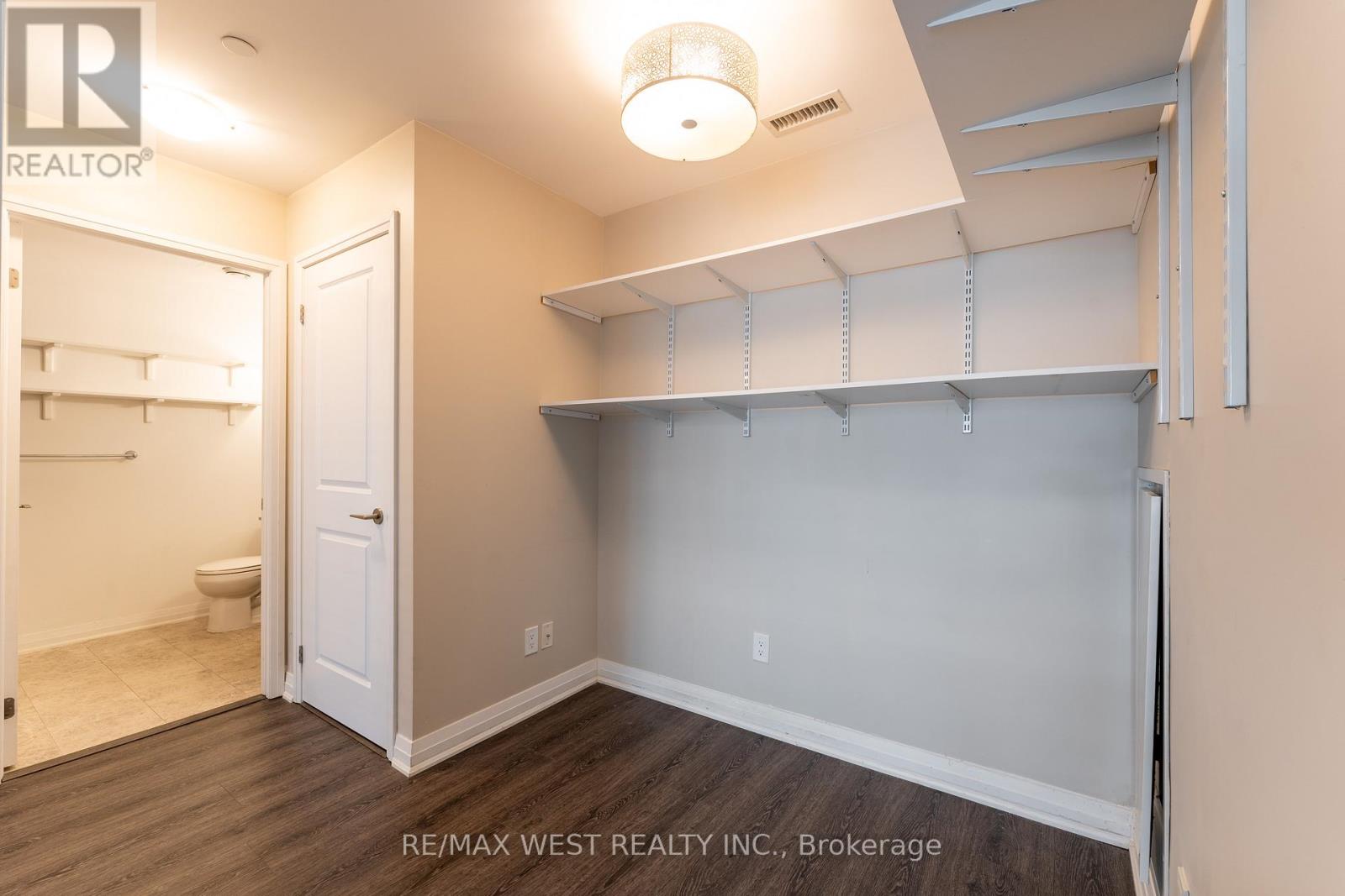 327 - 8 Mercer Street, Toronto (Waterfront Communities), Ontario  M5V 0C4 - Photo 8 - C12218702
