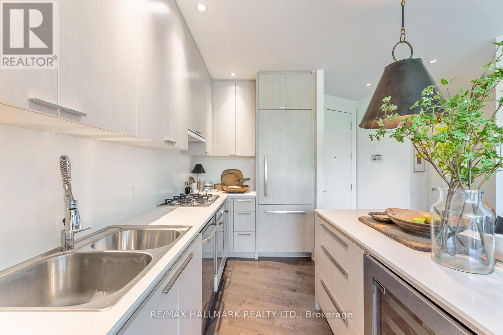 306 - 88 Davenport Road, Toronto (Annex), Ontario  M5R 0A5 - Photo 8 - C12218716