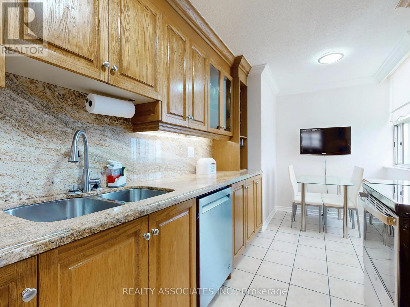 1704 - 205 Hilda Avenue, Toronto (Newtonbrook West), Ontario  M2M 4B1 - Photo 22 - C12218760