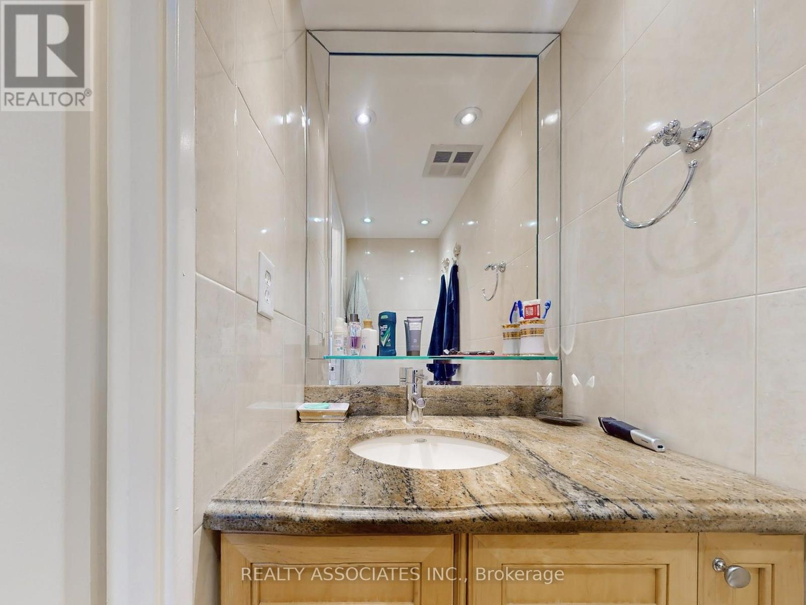 1704 - 205 Hilda Avenue, Toronto (Newtonbrook West), Ontario  M2M 4B1 - Photo 26 - C12218760
