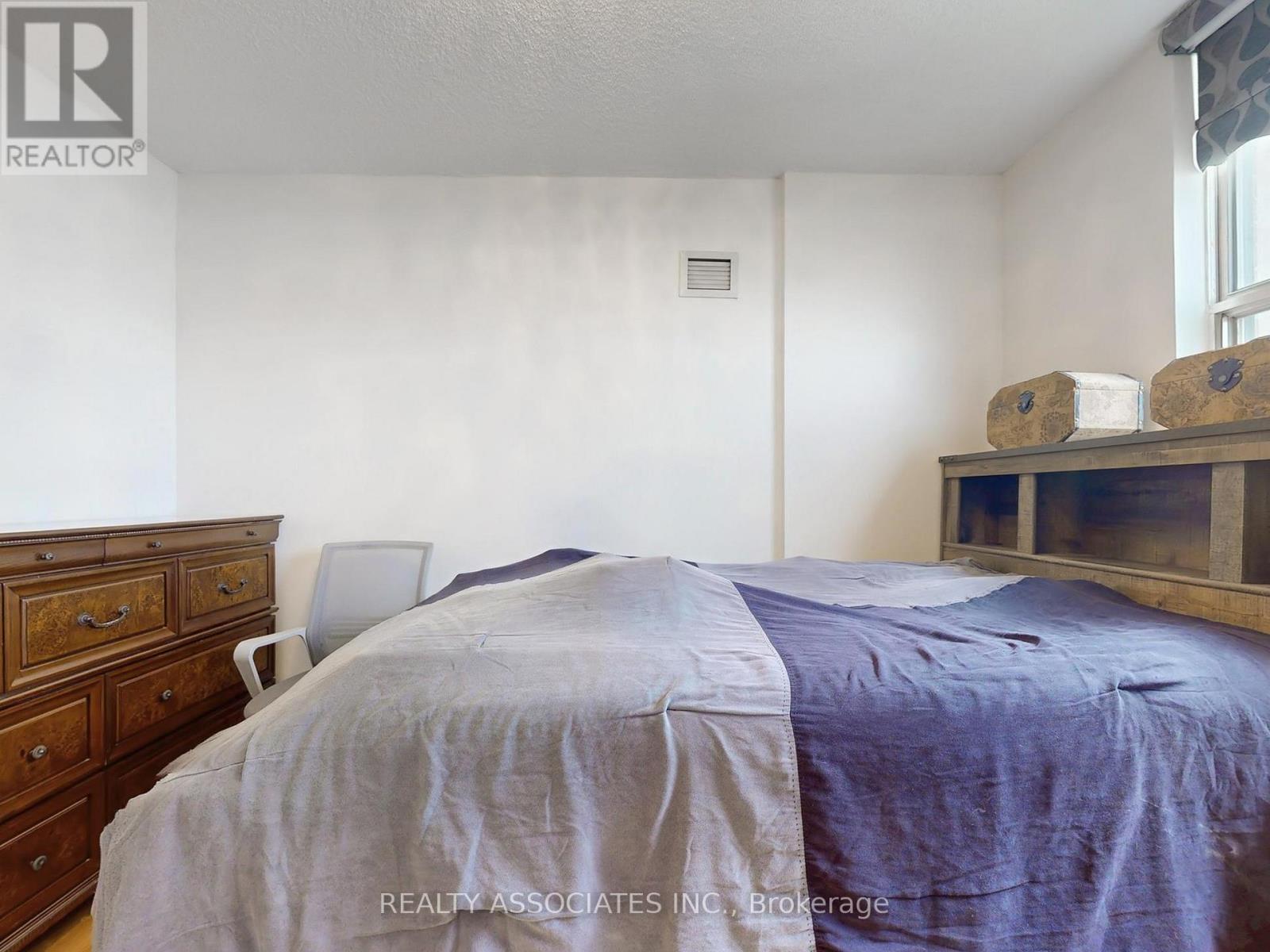 1704 - 205 Hilda Avenue, Toronto (Newtonbrook West), Ontario  M2M 4B1 - Photo 31 - C12218760