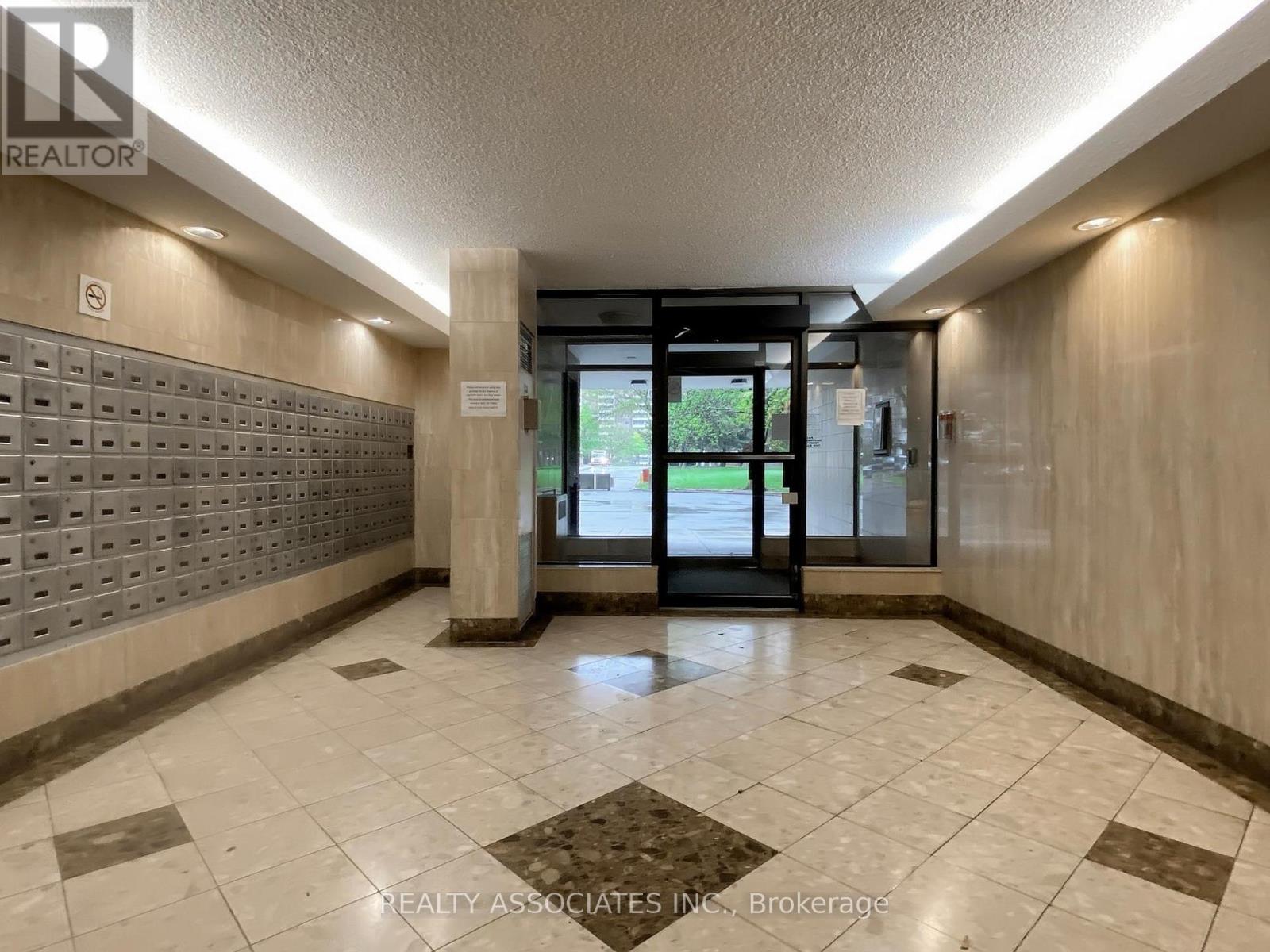 1704 - 205 Hilda Avenue, Toronto (Newtonbrook West), Ontario  M2M 4B1 - Photo 8 - C12218760