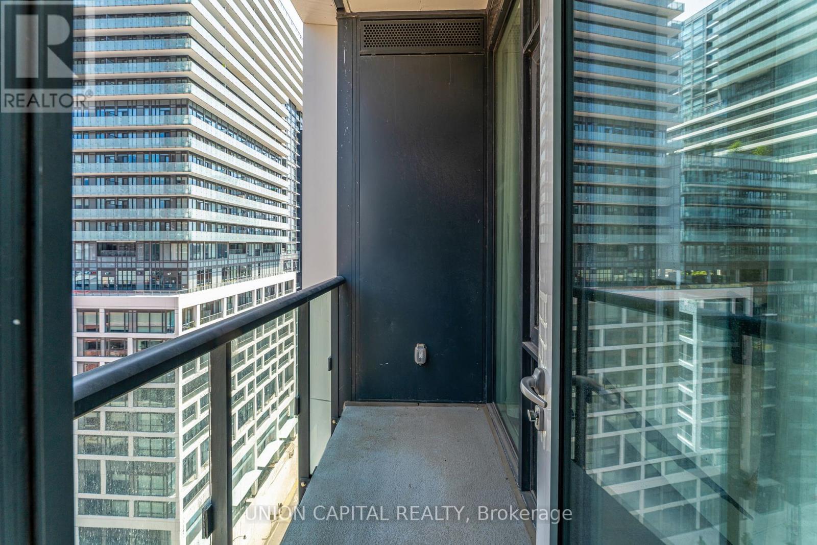 1313 - 158 Front Street E, Toronto (Moss Park), Ontario  M5A 0K9 - Photo 21 - C12218781