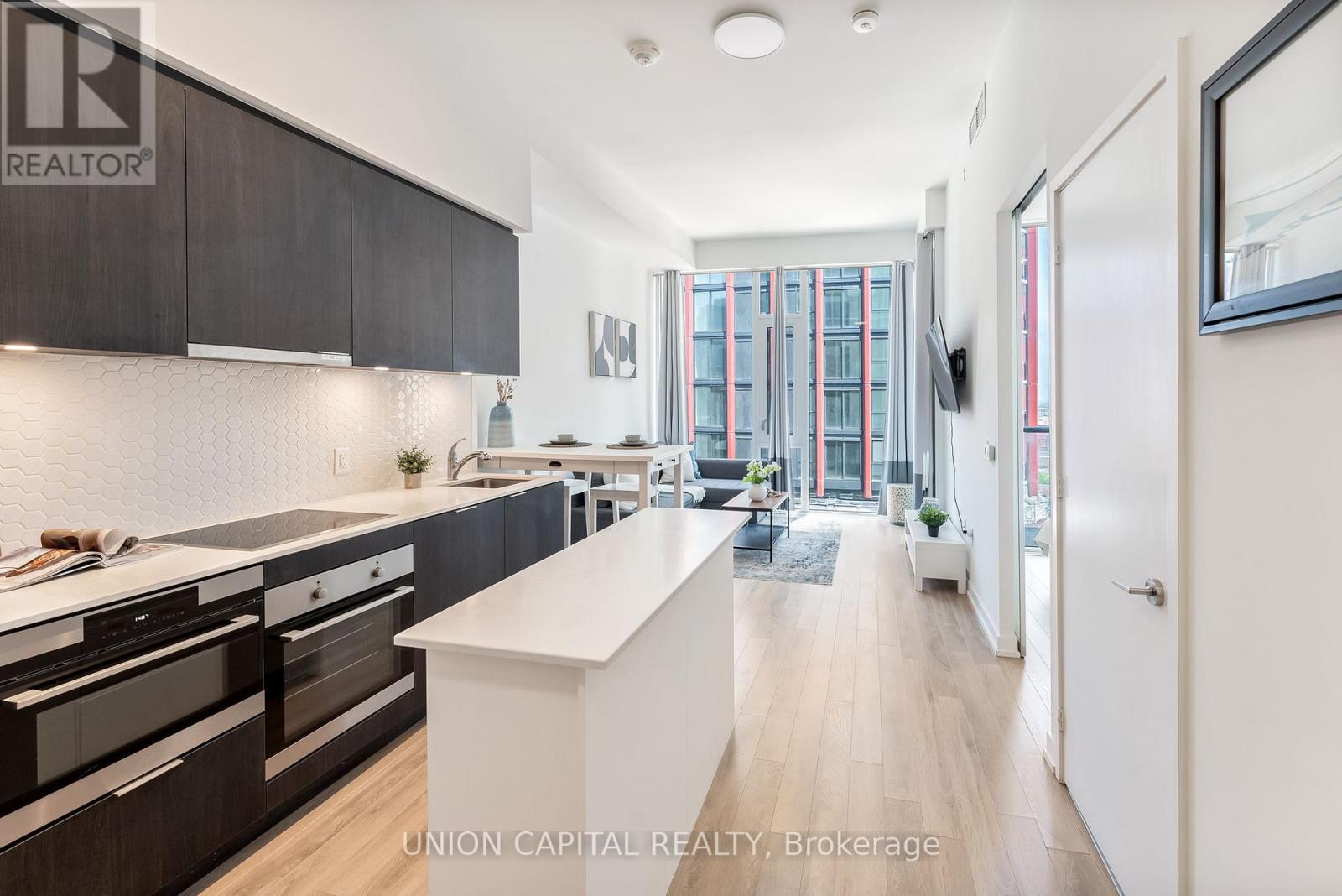 1313 - 158 Front Street E, Toronto (Moss Park), Ontario  M5A 0K9 - Photo 5 - C12218781