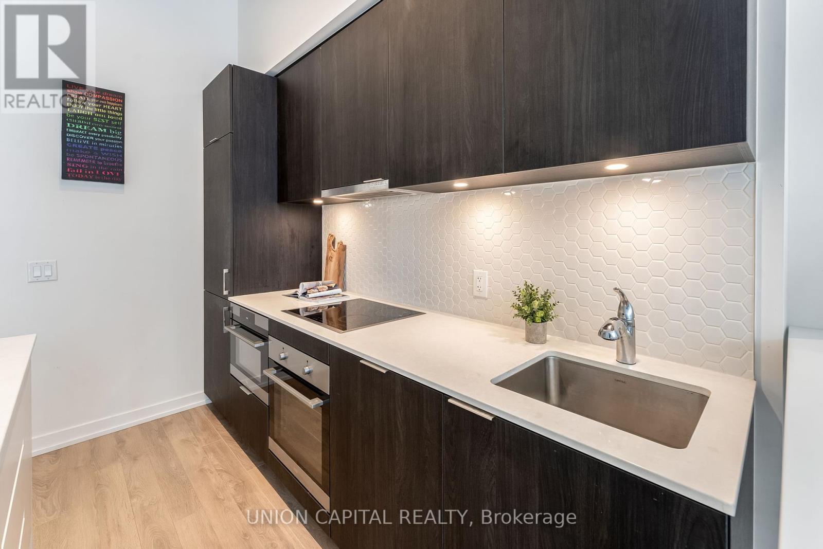 1313 - 158 Front Street E, Toronto (Moss Park), Ontario  M5A 0K9 - Photo 6 - C12218781