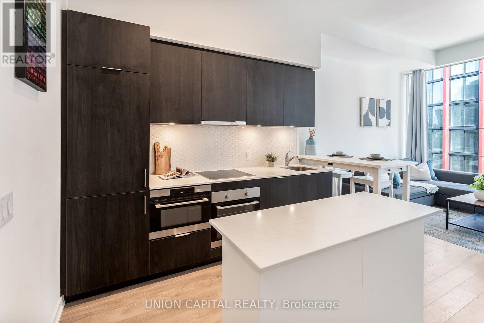 1313 - 158 Front Street E, Toronto (Moss Park), Ontario  M5A 0K9 - Photo 8 - C12218781