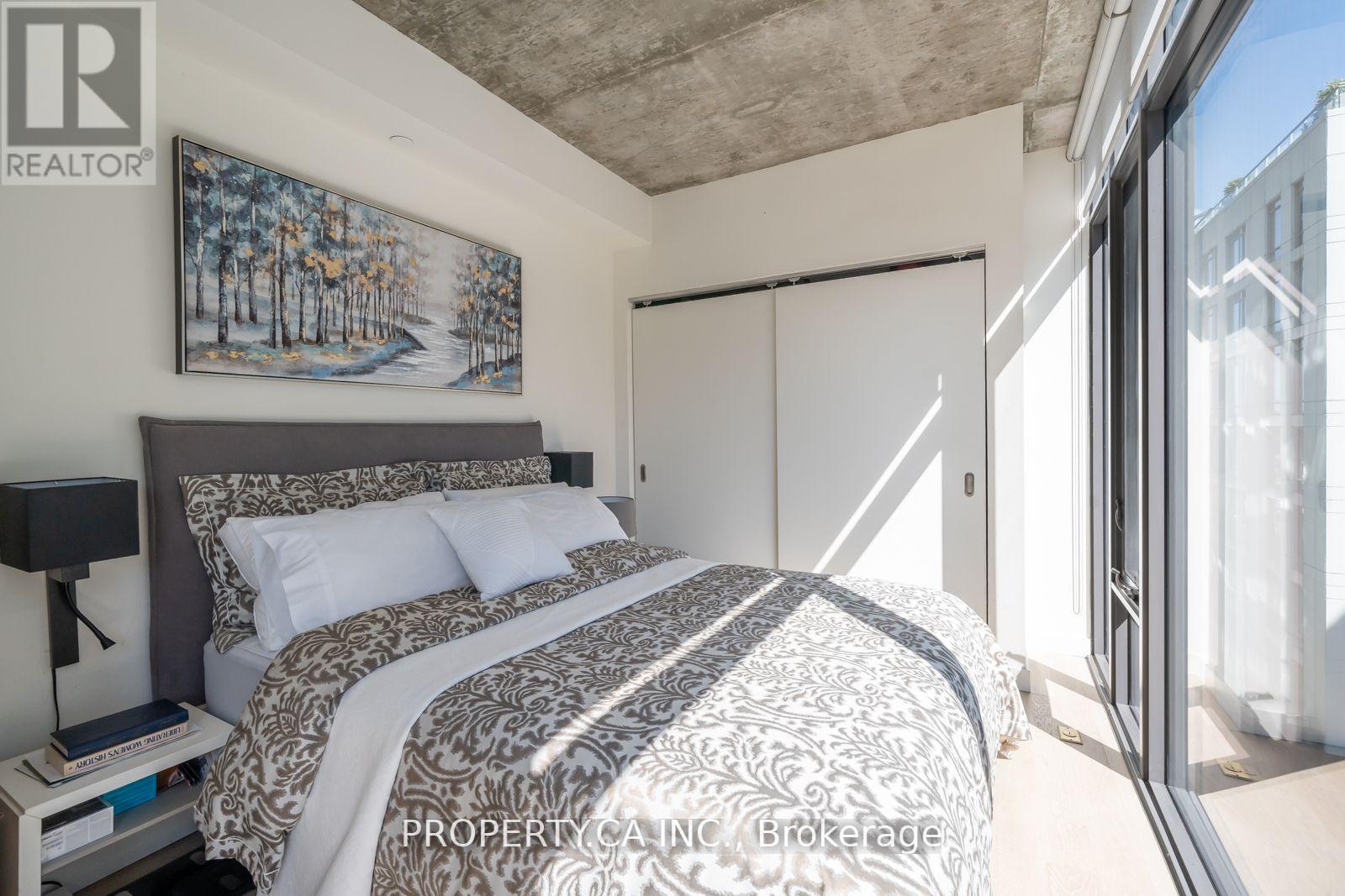 1012 - 111 Bathurst Street, Toronto (Waterfront Communities), Ontario  M5V 0M9 - Photo 16 - C12218782