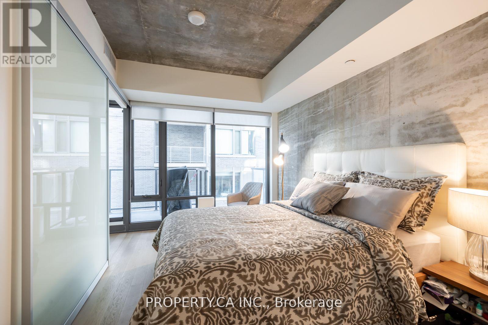1012 - 111 Bathurst Street, Toronto (Waterfront Communities), Ontario  M5V 0M9 - Photo 25 - C12218782