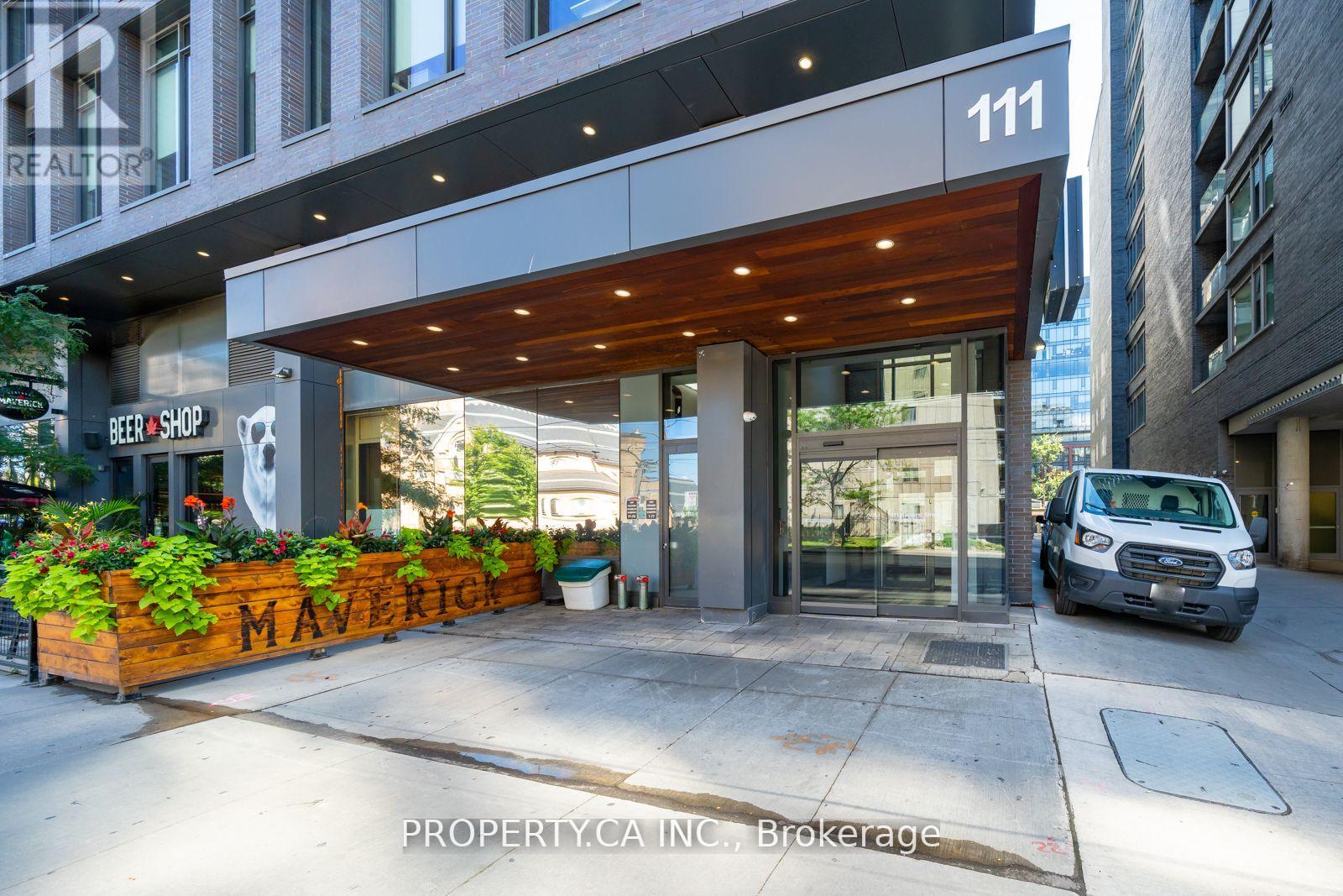 1012 - 111 Bathurst Street, Toronto (Waterfront Communities), Ontario  M5V 0M9 - Photo 29 - C12218782