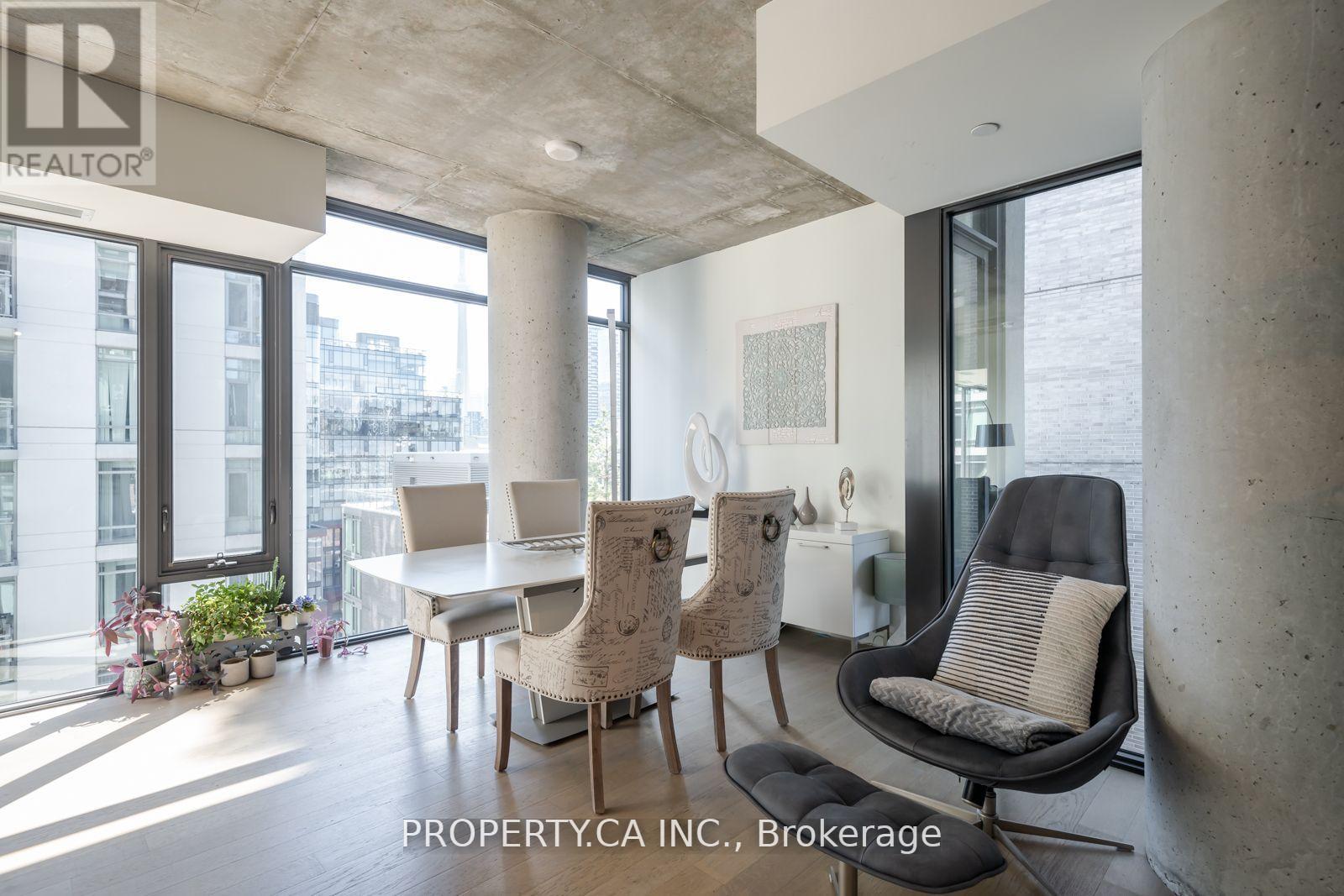 1012 - 111 Bathurst Street, Toronto (Waterfront Communities), Ontario  M5V 0M9 - Photo 8 - C12218782