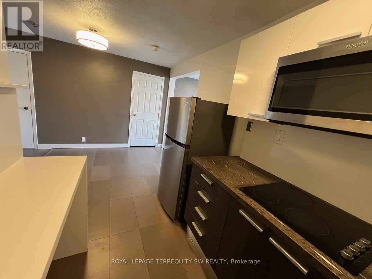 3 - 213 Queen Street E, Toronto (Moss Park), Ontario  M5A 1S2 - Photo 13 - C12218925