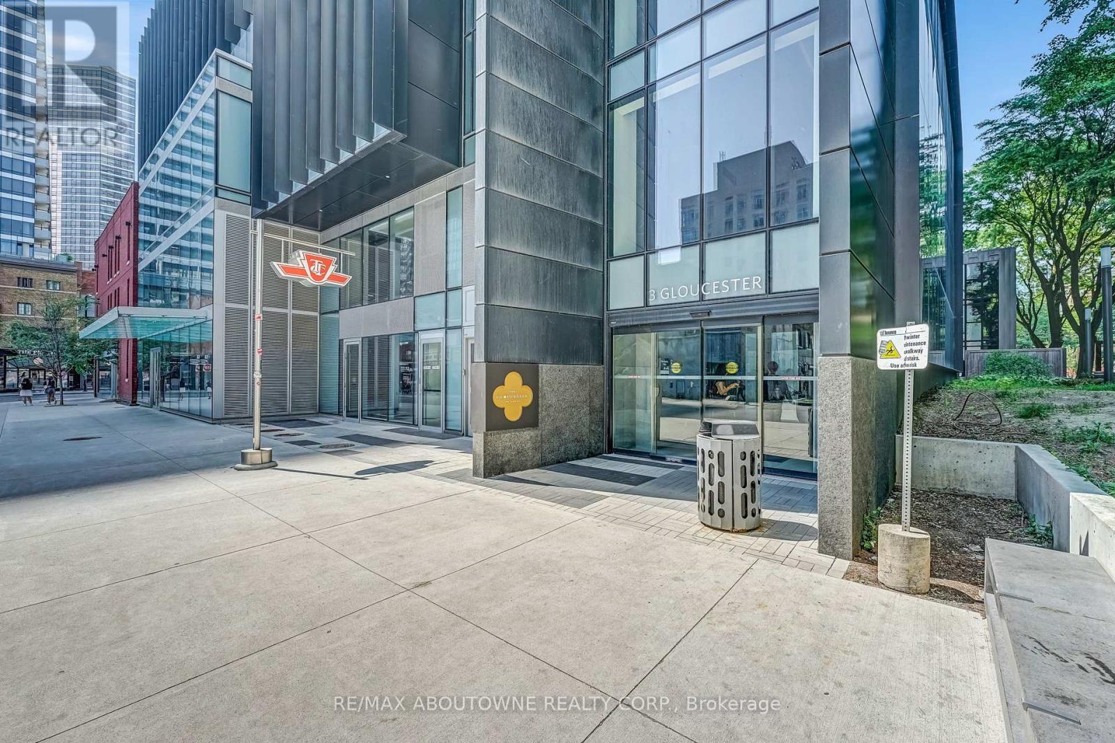 1802 - 3 Gloucester Street, Toronto (Church-Yonge Corridor), Ontario  M4Y 0C6 - Photo 2 - C12219038