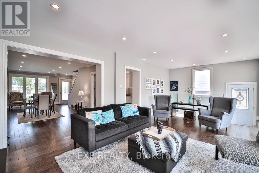 42 Tower Drive, Toronto (Wexford-Maryvale), Ontario  M1R 3N9 - Photo 12 - E12218701