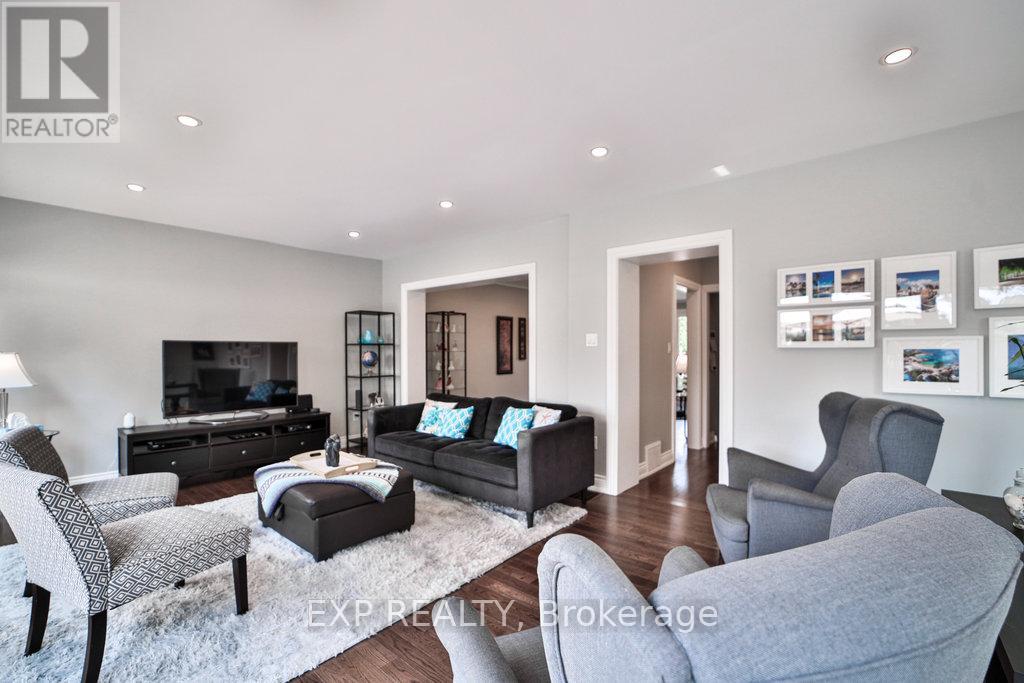 42 Tower Drive, Toronto (Wexford-Maryvale), Ontario  M1R 3N9 - Photo 13 - E12218701