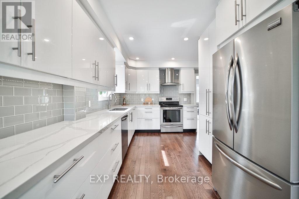 42 Tower Drive, Toronto (Wexford-Maryvale), Ontario  M1R 3N9 - Photo 8 - E12218701