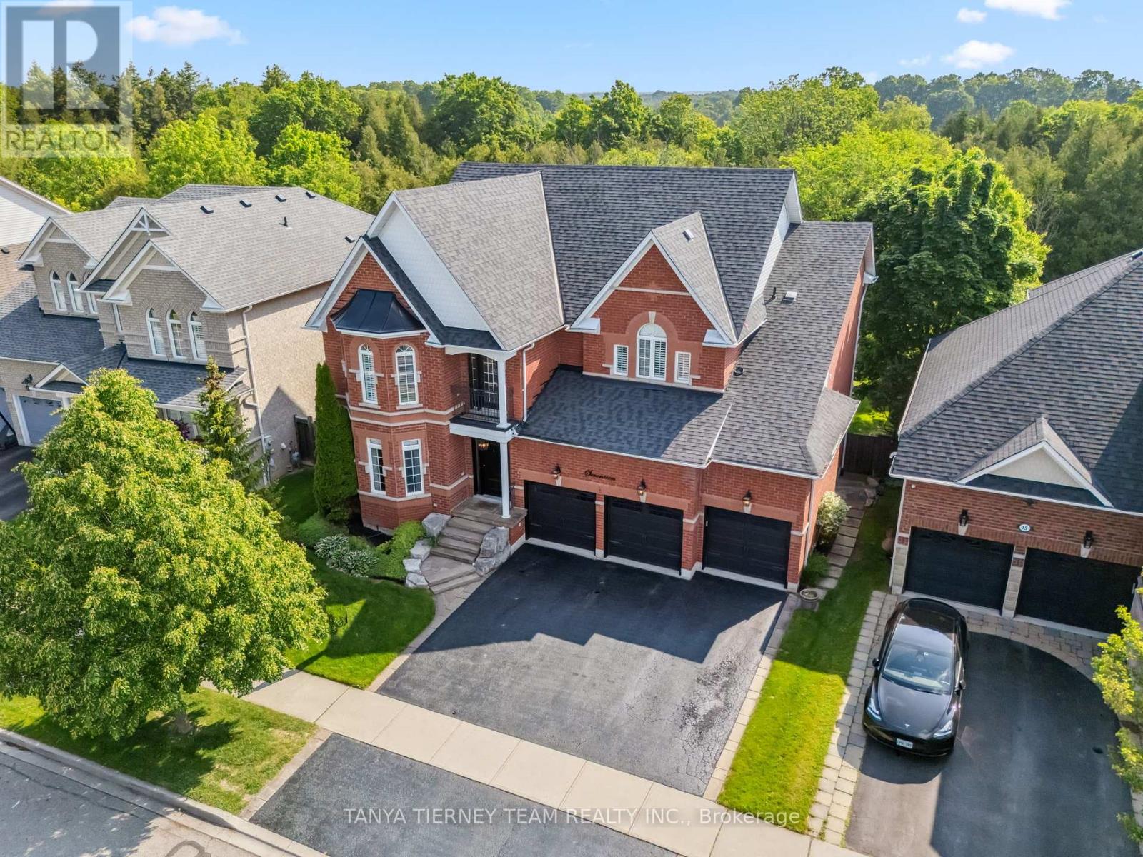17 COVINGTON DRIVE, Whitby, Ontario