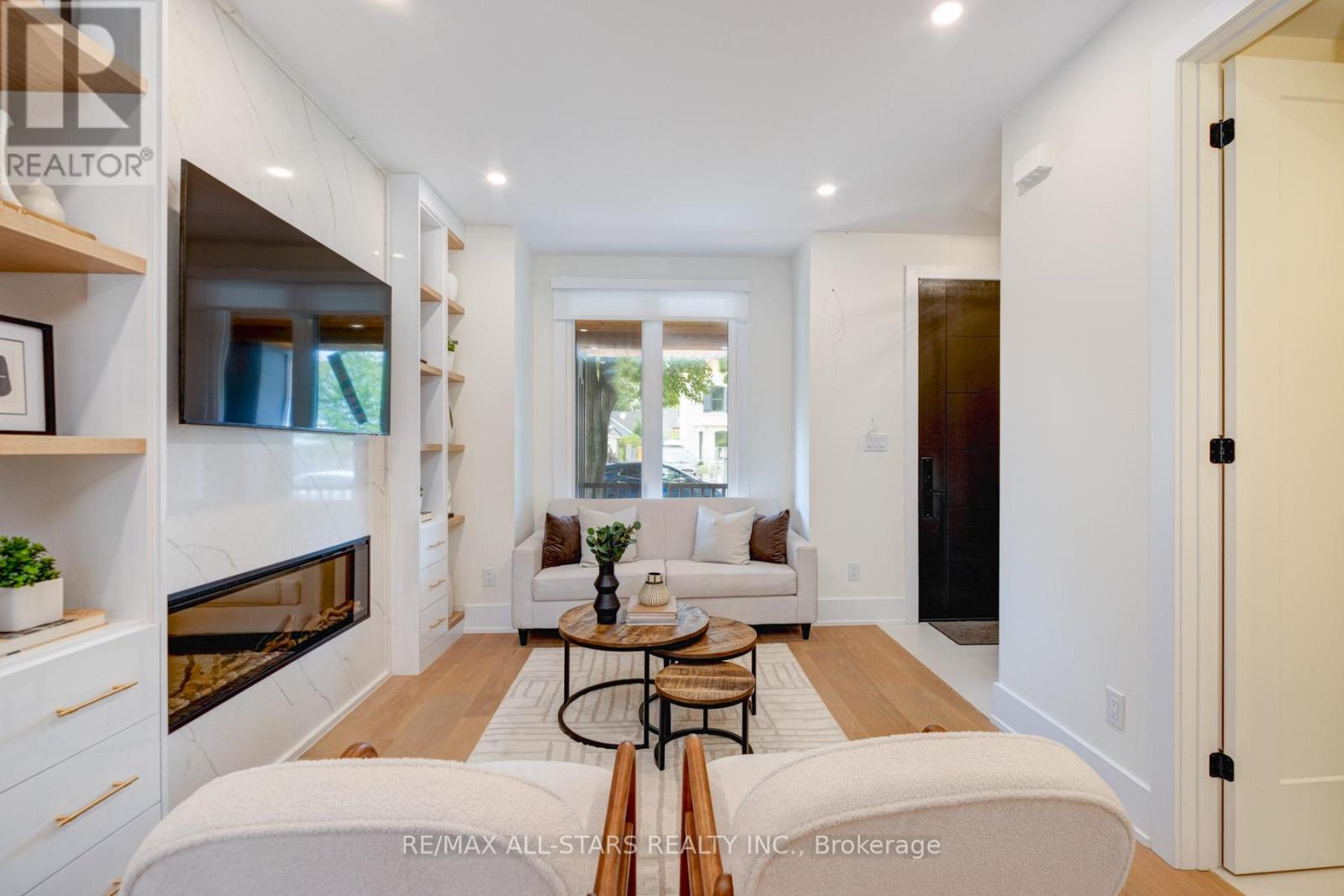 5b Kimberley Avenue E, Toronto (East End-Danforth), Ontario  M4E 2Z3 - Photo 8 - E12218773