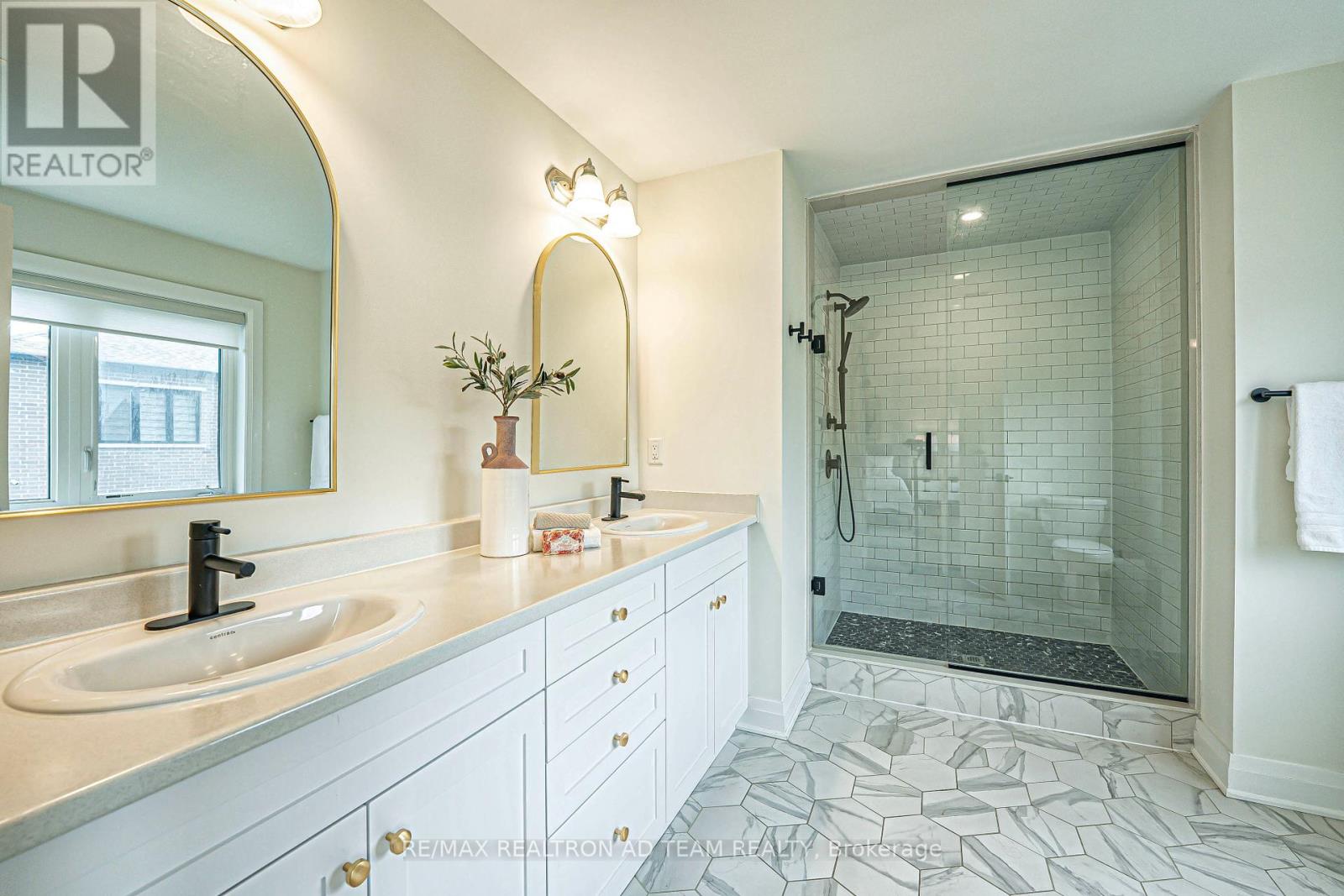 3110 Willowridge Path, Pickering, Ontario  L1X 0N5 - Photo 24 - E12219079