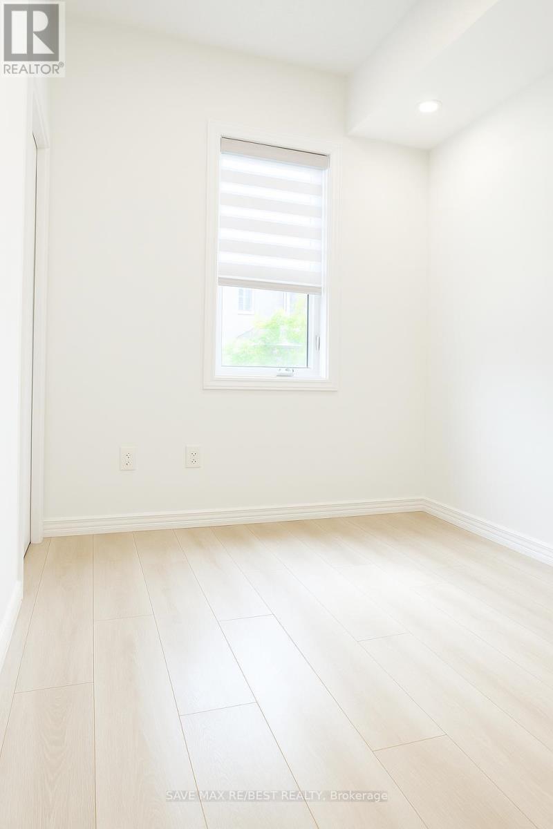 108 - 263 Georgian Drive, Oakville, Ontario  L6H 0L2 - Photo 7 - W12213894