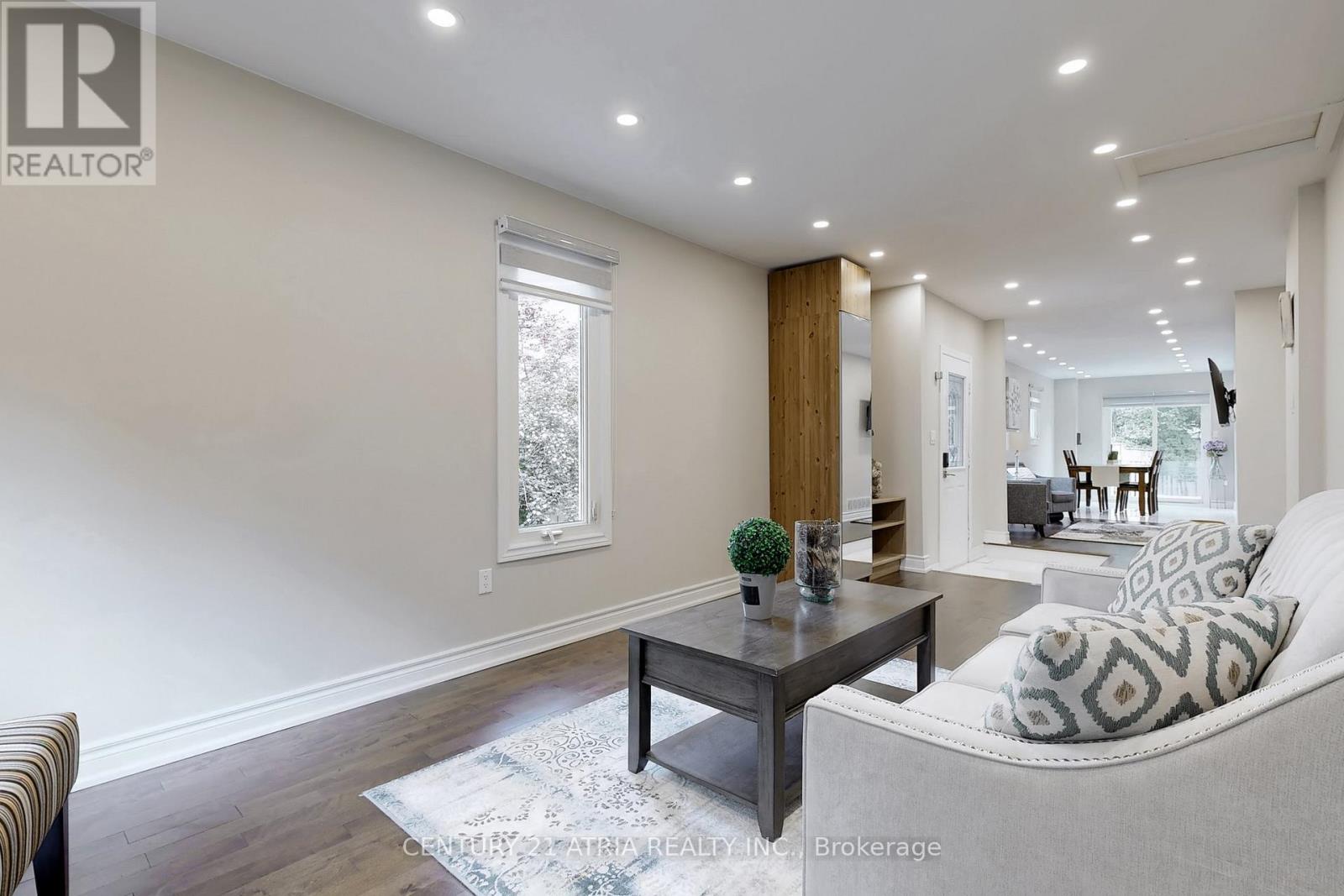 60 Steepleview Crescent, Richmond Hill (North Richvale), Ontario  L4C 9R3 - Photo 8 - N12218617