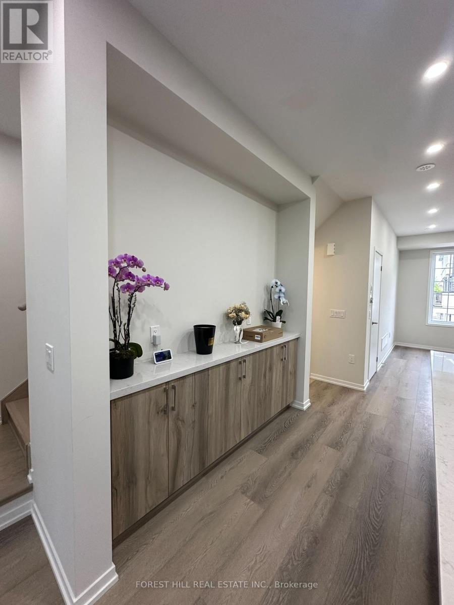 58 Arbour Green Crescent, Vaughan, Ontario  L4H 4V2 - Photo 5 - N12218931