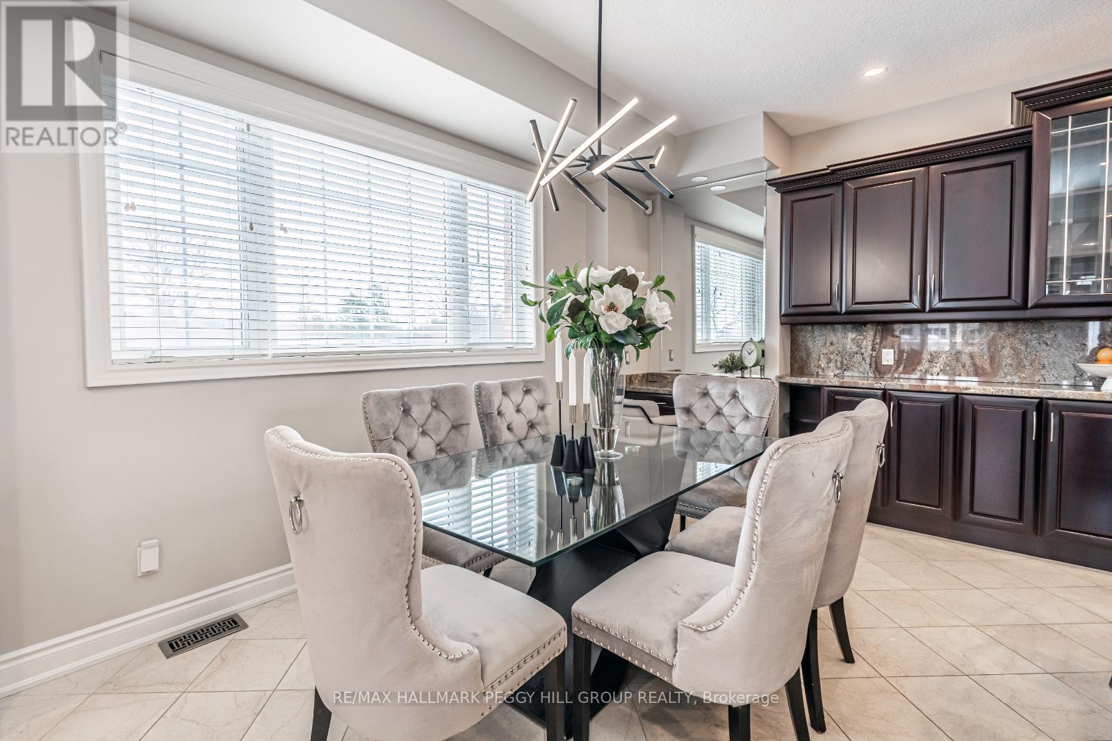 27 White Oaks Road, Barrie (Lakeshore), Ontario  L4N 5A2 - Photo 11 - S12218948