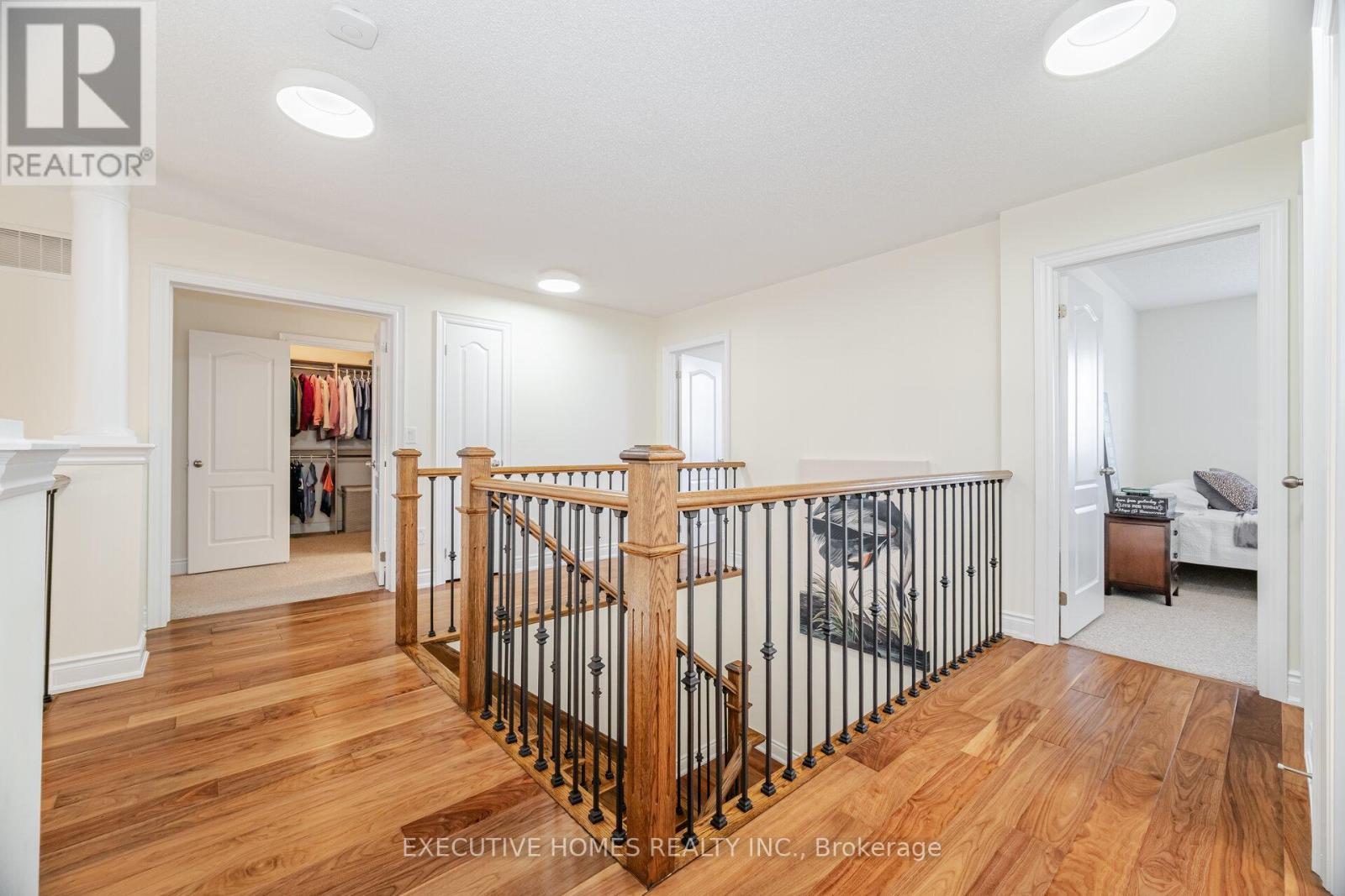 221 Cathcart Crescent, Milton (Wi Willmott), Ontario  L9T 7P2 - Photo 37 - W12098146