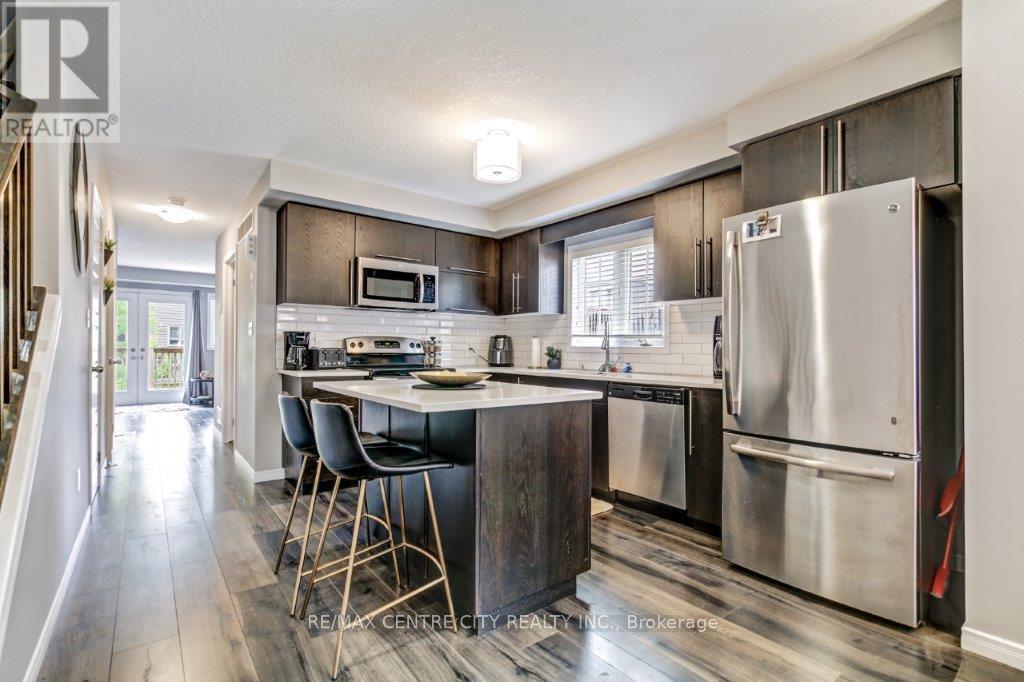 71 - 3200 Singleton Avenue, London South (South W), Ontario  N6L 0C7 - Photo 5 - X12219176