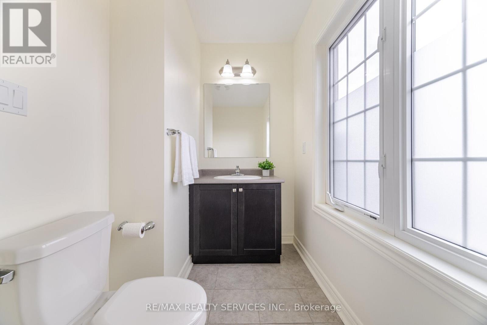 22 Mcdevitt Lane, Caledon (Caledon East), Ontario  L7C 3S2 - Photo 26 - W12218691