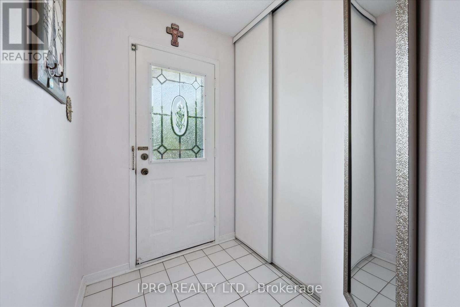 Property at 190 LISA MARIE DRIVE image 5
