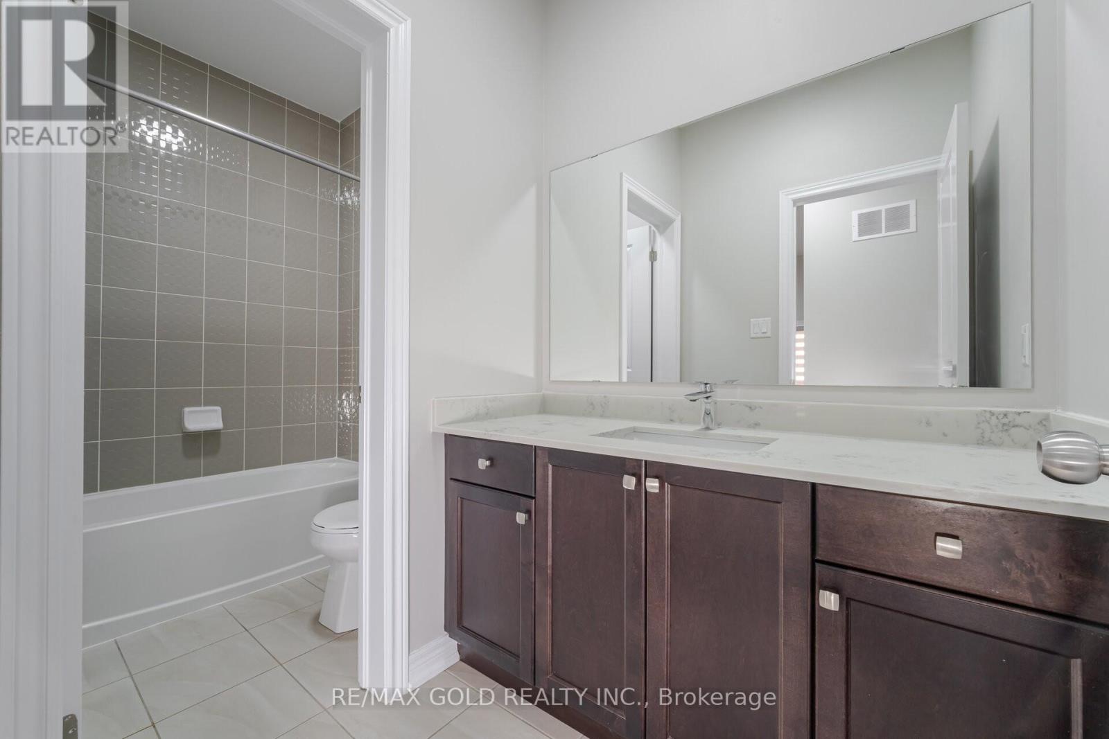 109 Cobriza Crescent, Brampton (Northwest Brampton), Ontario  L7A 5A6 - Photo 16 - W12218772