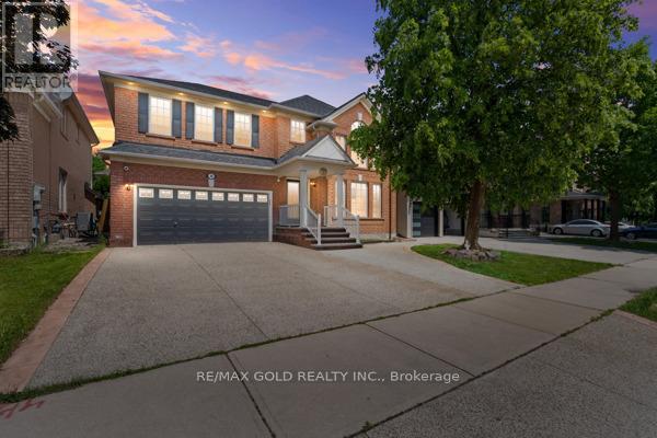 16 Upshall Drive, Brampton (Brampton West), Ontario  L6P 1E1 - Photo 2 - W12218926