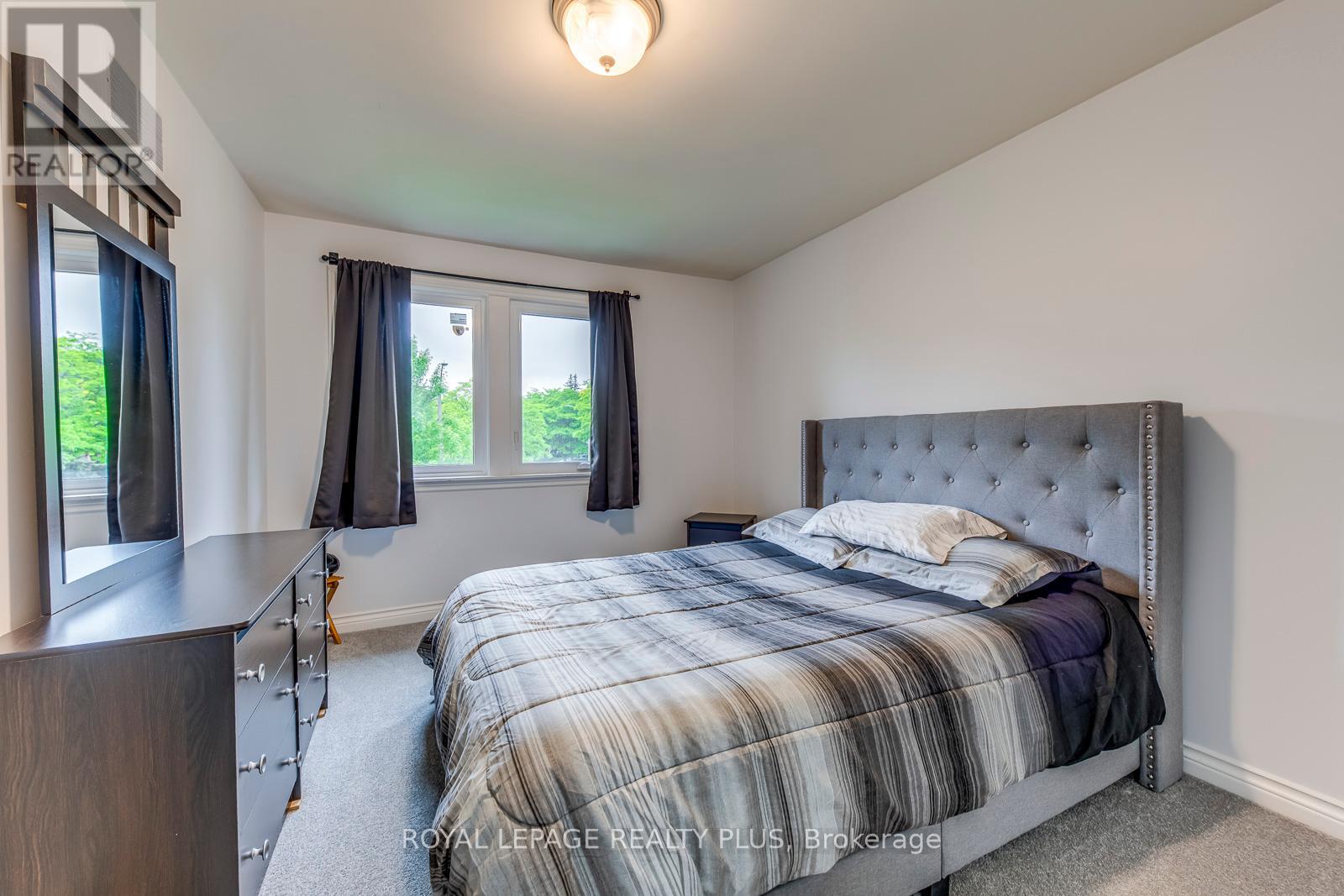 1628 Woodeden Drive, Mississauga, Ontario  L5H 3S5 - Photo 19 - W12218939