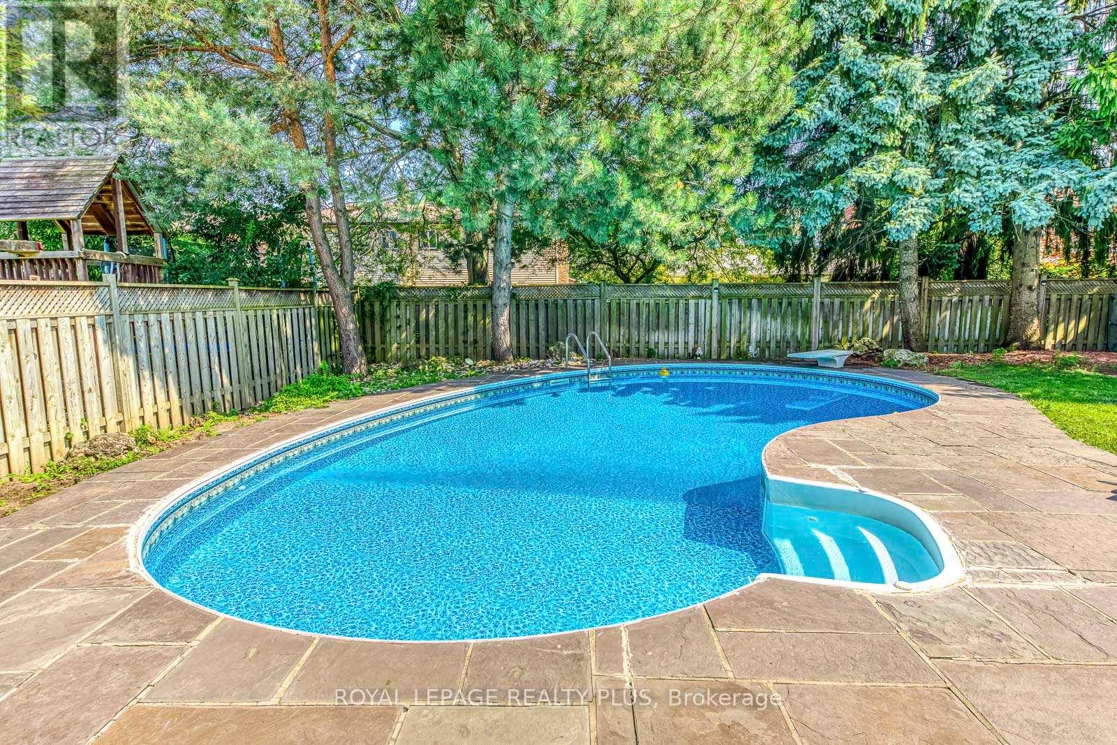 1628 Woodeden Drive, Mississauga, Ontario  L5H 3S5 - Photo 26 - W12218939