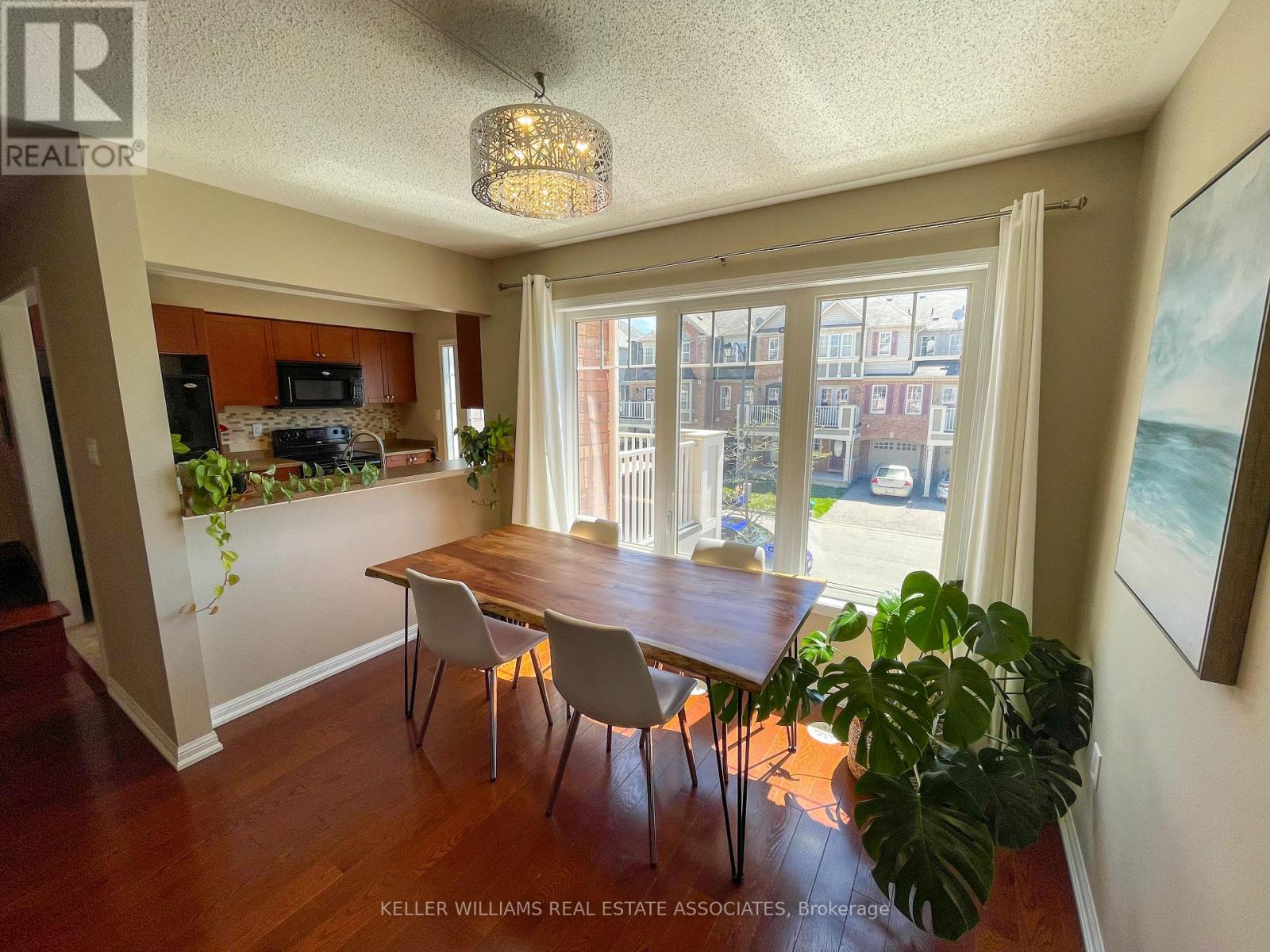877 Willingdon Crescent, Milton, Ontario  L9T 0Z7 - Photo 8 - W12219072