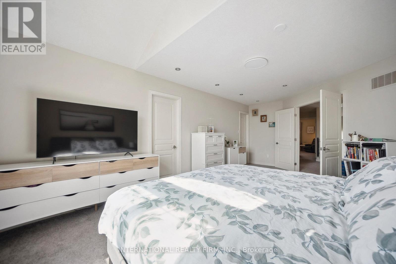 108 Great Oak Trail, Hamilton, Ontario  L0R 1C0 - Photo 23 - X12116750