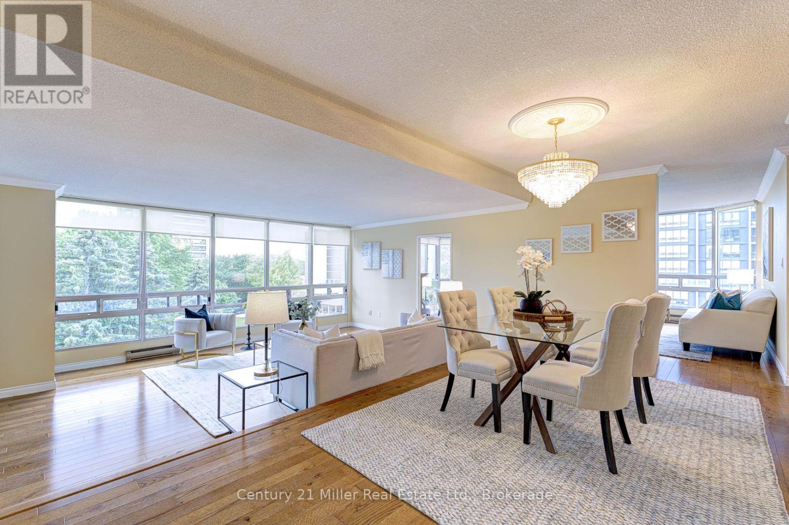501 - 2180 Marine Drive, Oakville, Ontario  L6L 5V2 - Photo 2 - W12215430