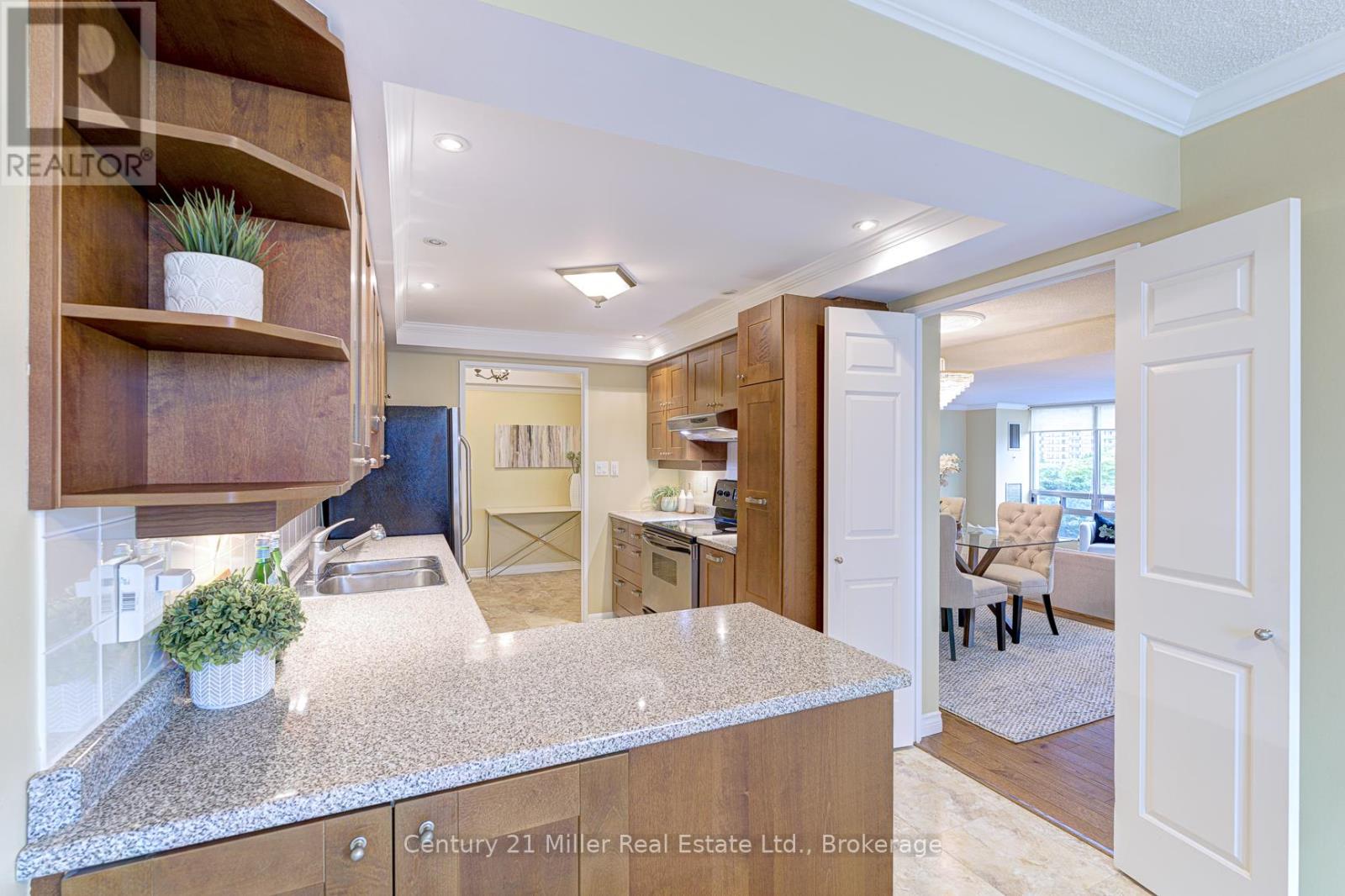 501 - 2180 Marine Drive, Oakville, Ontario  L6L 5V2 - Photo 13 - W12215430