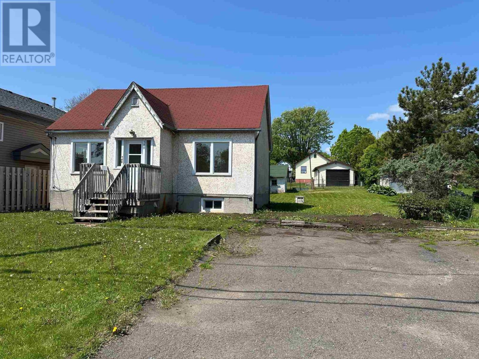 340 Hill ST S, thunder bay, Ontario