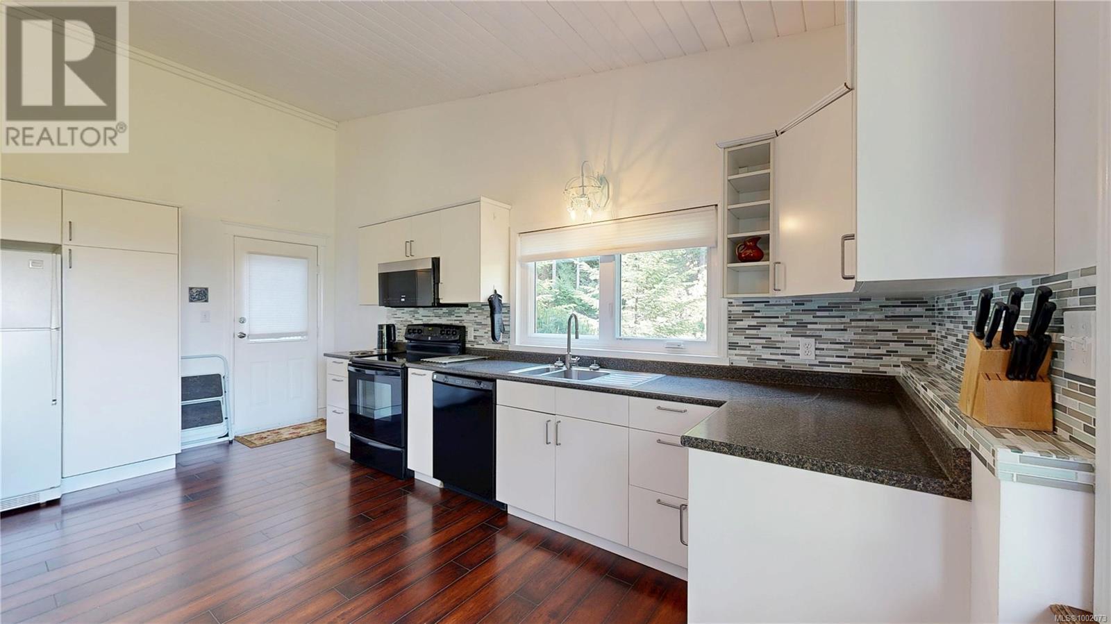 1105 Pat Burns Ave, Gabriola Island, British Columbia  V0R 1X2 - Photo 4 - 1002073