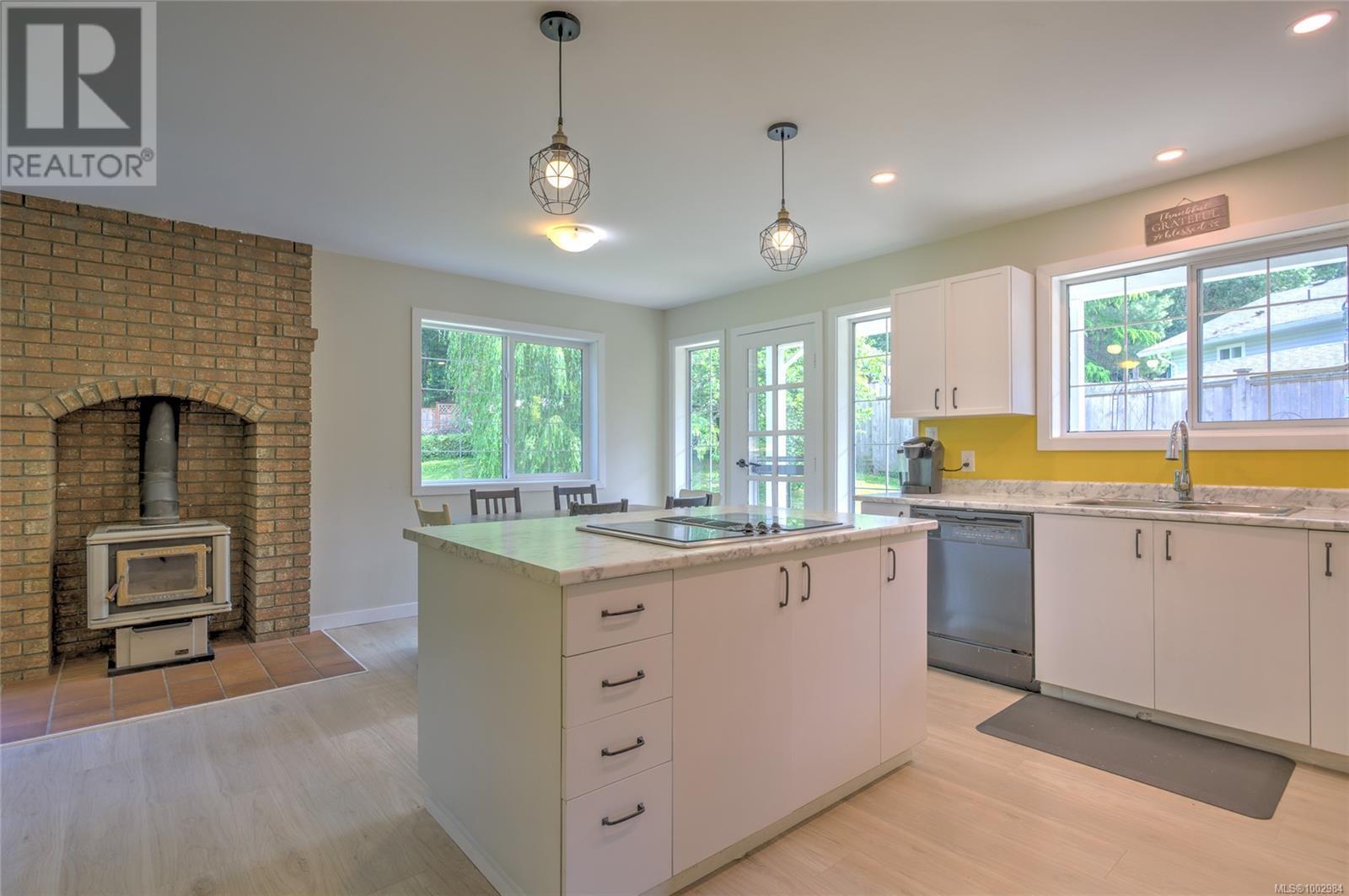 Property at 6431 Abbey Rd image 3