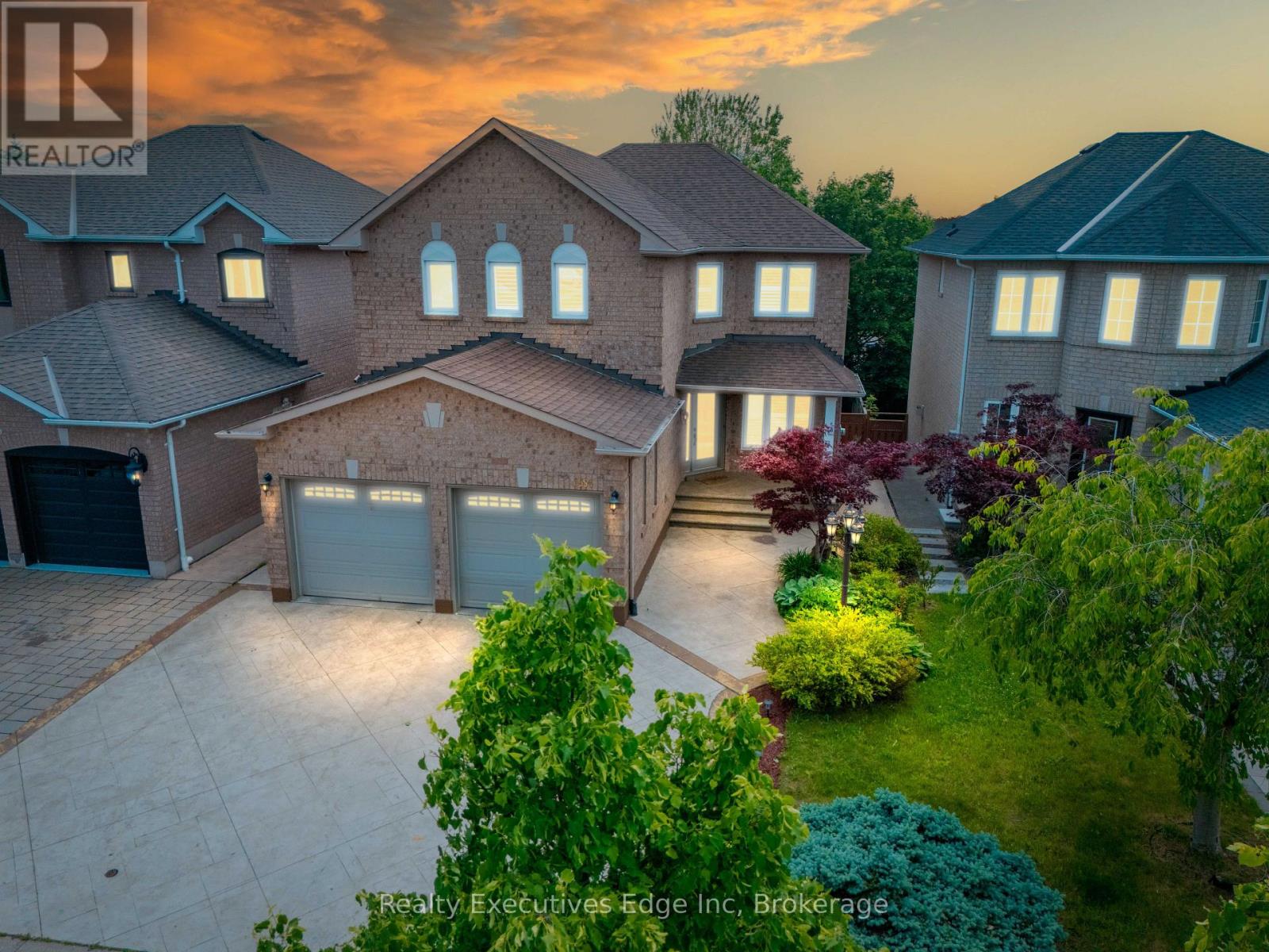6356 NEWCOMBE DRIVE, Mississauga, Ontario