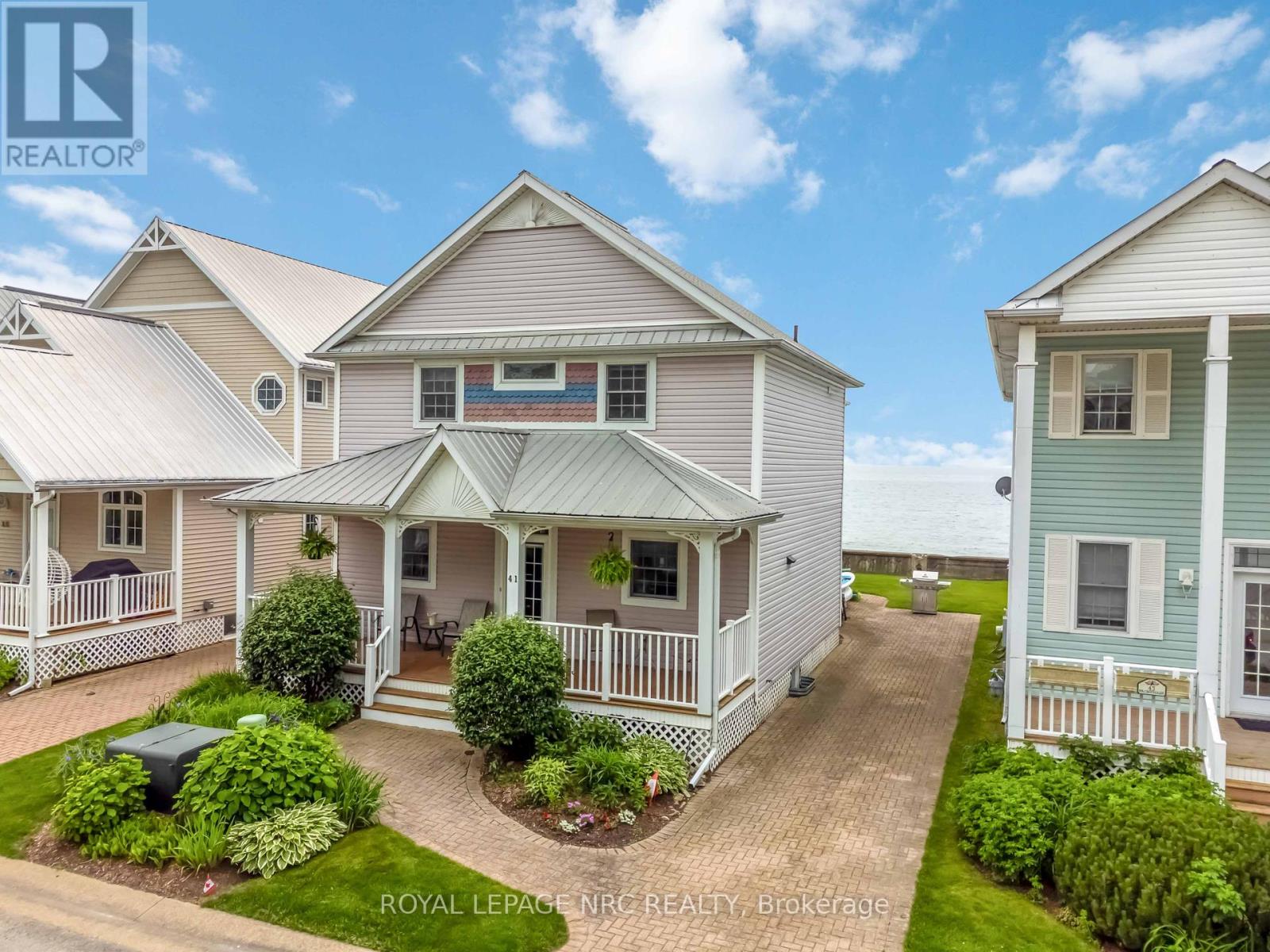 Property at 41 PROMENADE WAY image 1