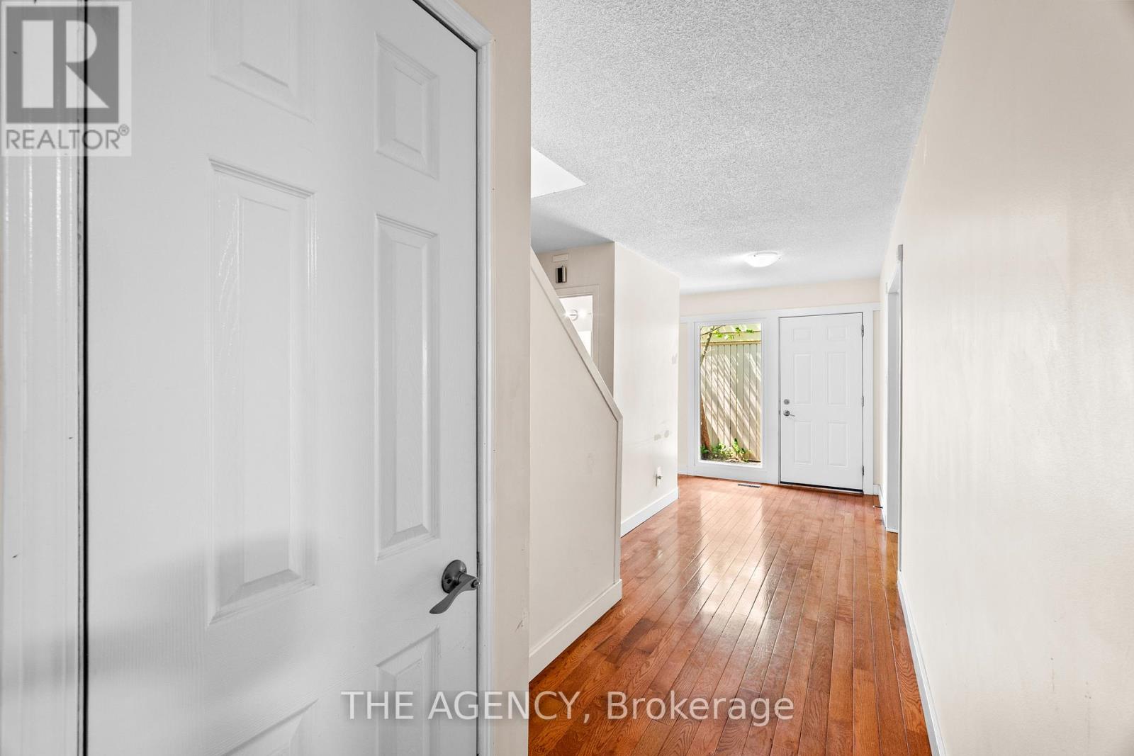 27 Wilsonview Avenue, Guelph, Ontario  N1G 2W5 - Photo 4 - X12217710