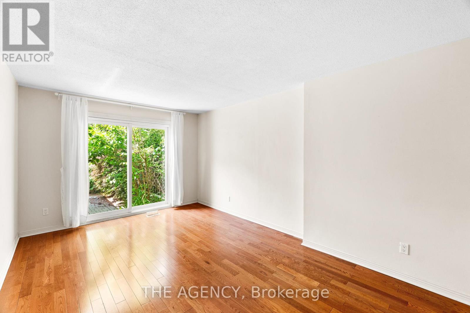 27 Wilsonview Avenue, Guelph, Ontario  N1G 2W5 - Photo 8 - X12217710