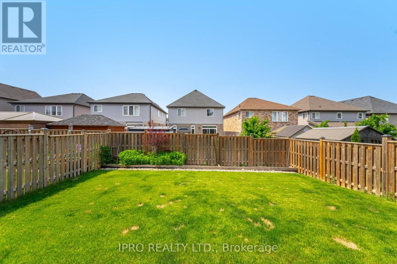 132 Coker Crescent, Guelph/eramosa (Rockwood), Ontario  N0B 2K0 - Photo 37 - X12218652